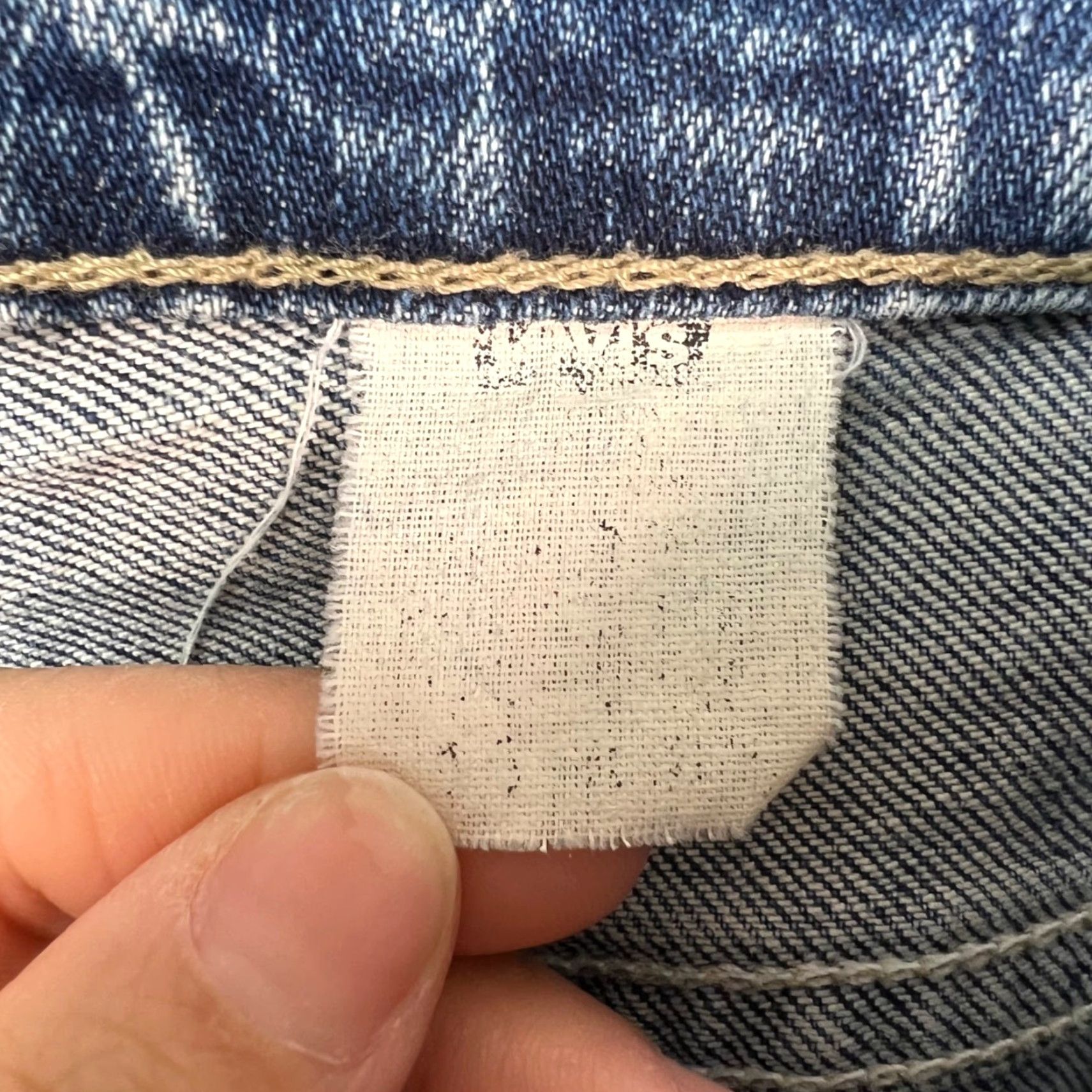 Levi's VINTAGE Levi's 550 Jeans Womens 28 x 30 High-Waisted Blue Denim 5-Pocket Tapered Relaxed Fit Adults Womens Size 28" / US 6 / IT 42 - 4 Thumbnail