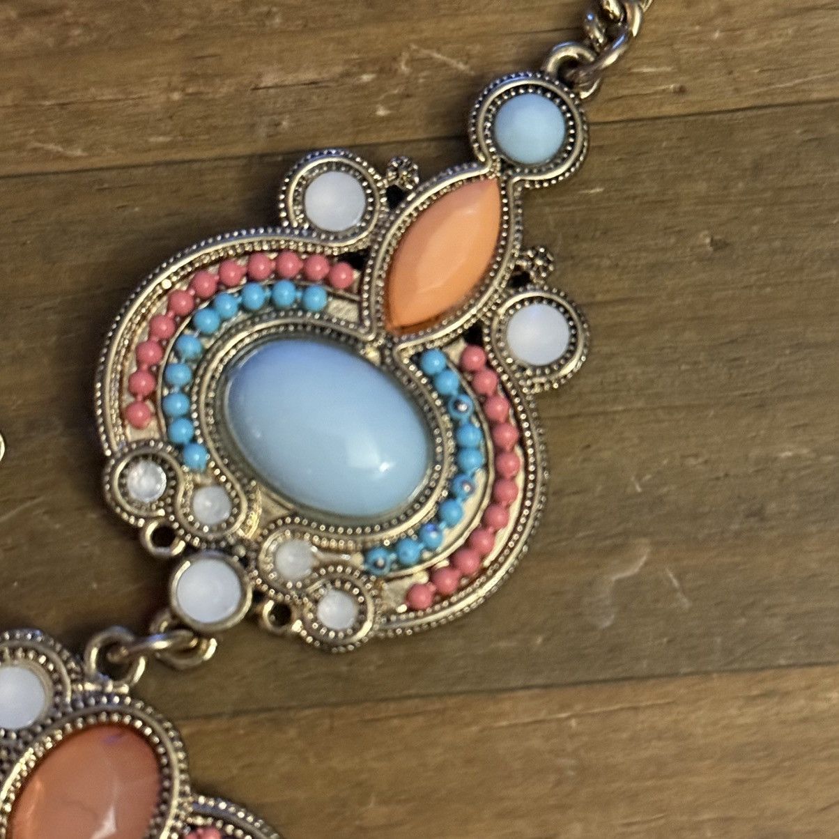 Other Charming Charlie coral and aqua cabochon statement necklace Size ONE SIZE - 4 Thumbnail