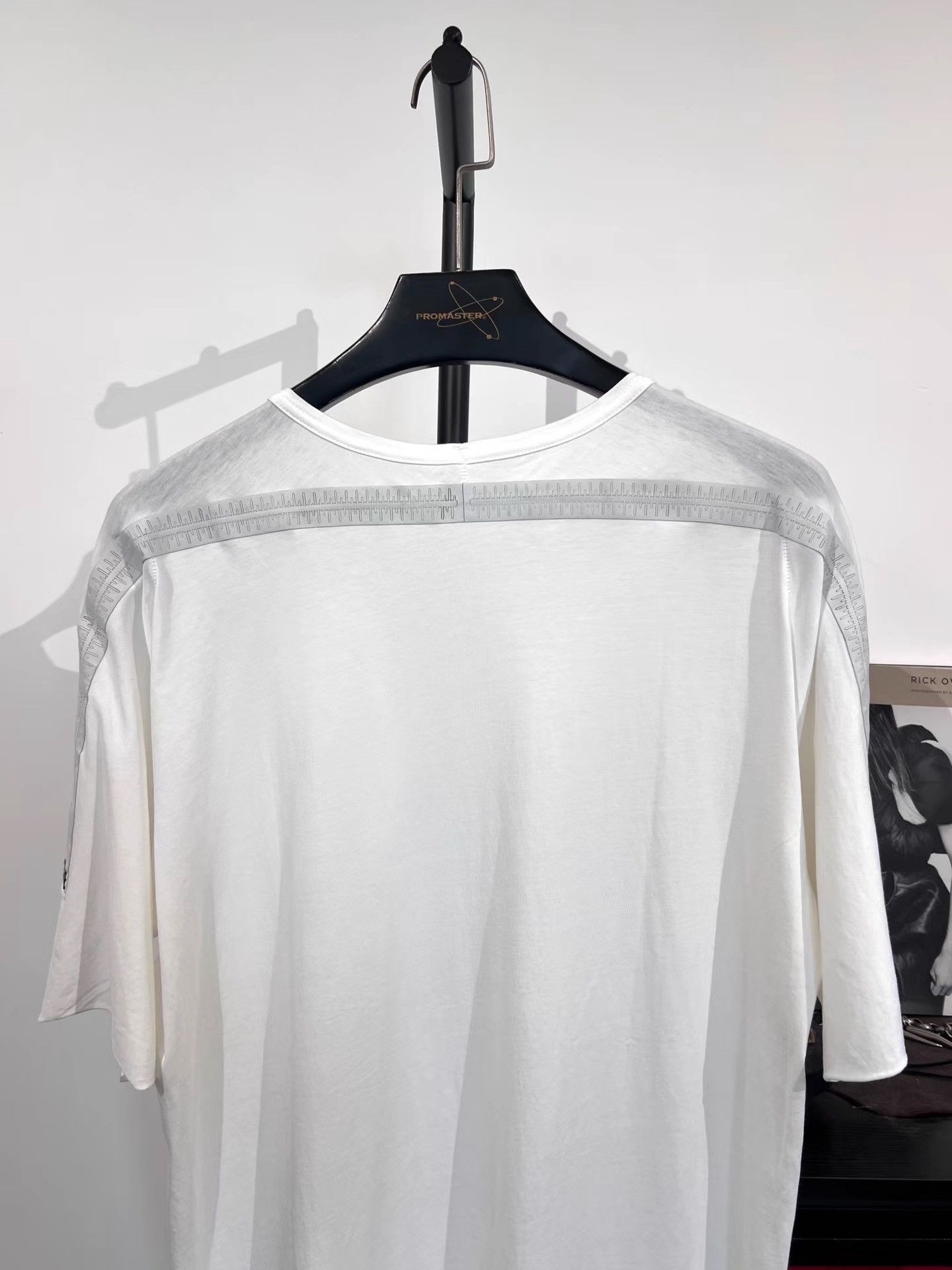 Isaac Sellam Experience Isaac Sellam Leather Spliced Keel Short Sleeve T-shirt K35 Size US L / EU 52-54 / 3 - 3 Thumbnail