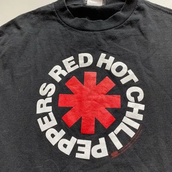 Band Tees Vintage Red Hot Chilli Peppers Graphic Band T Shirt XS Rare Size US XS / EU 42 / 0 - 2 Thumbnail