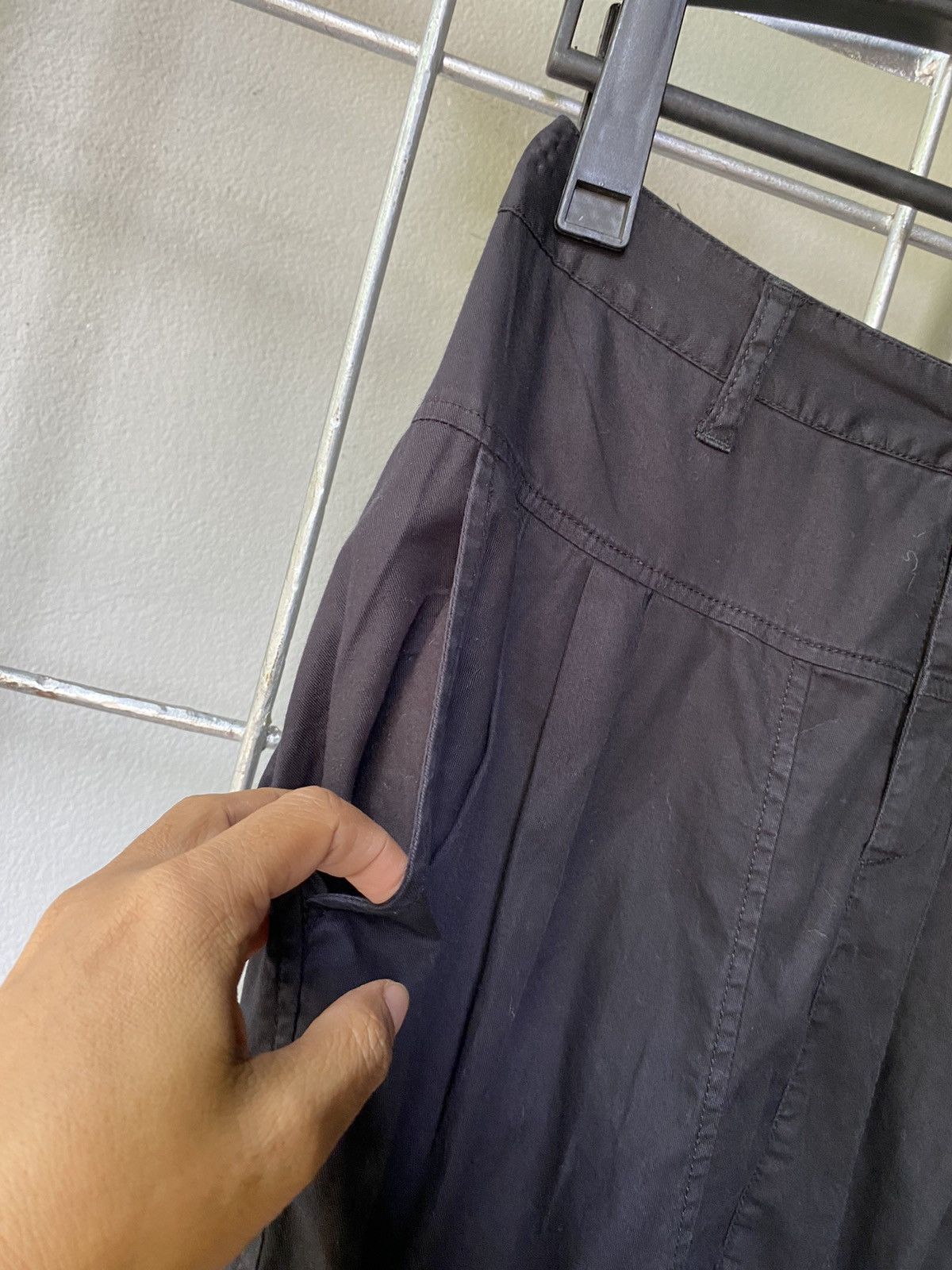 5cm 5cm drop black short pants Size 30" / US 8 / IT 44 - 5 Thumbnail