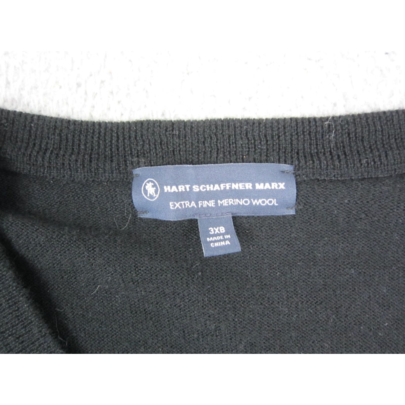 Hart Schaffner Marx Hart Schaffner Marx Sweater Mens 3XB Big Black Merino Wool V-Neck Pullover Knit Size US XXL / EU 58 / 5 - 3 Thumbnail
