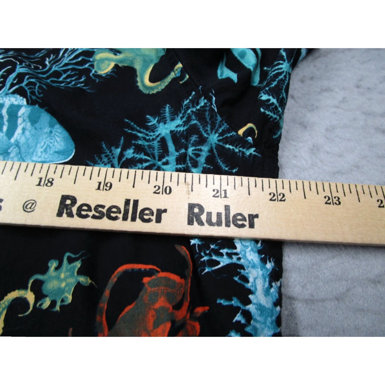 Vintage LRG Shirt Men Large Black Short Sleeve Button Up Hawaiian Fish Octopus Monkey Graphic Mens Size US L / EU 52-54 / 3 - 6 Thumbnail