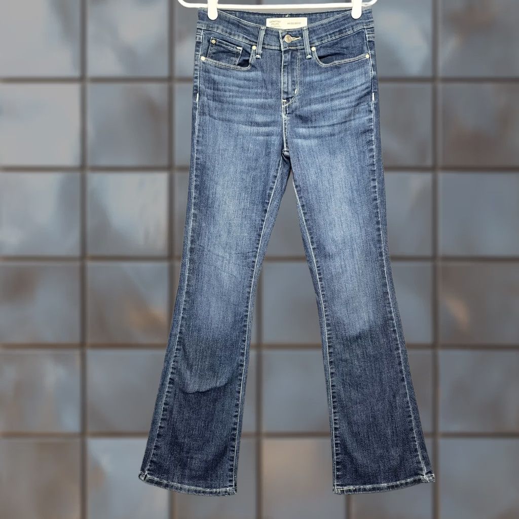 Levi's Levi's Signature Jeans Womens Boots Blue Mid Rise 28x30 28in Inseam 5-Pocket Stretch Denim Jeans Mens Girls Size 28" / US 6 / IT 42 - 1 Thumbnail