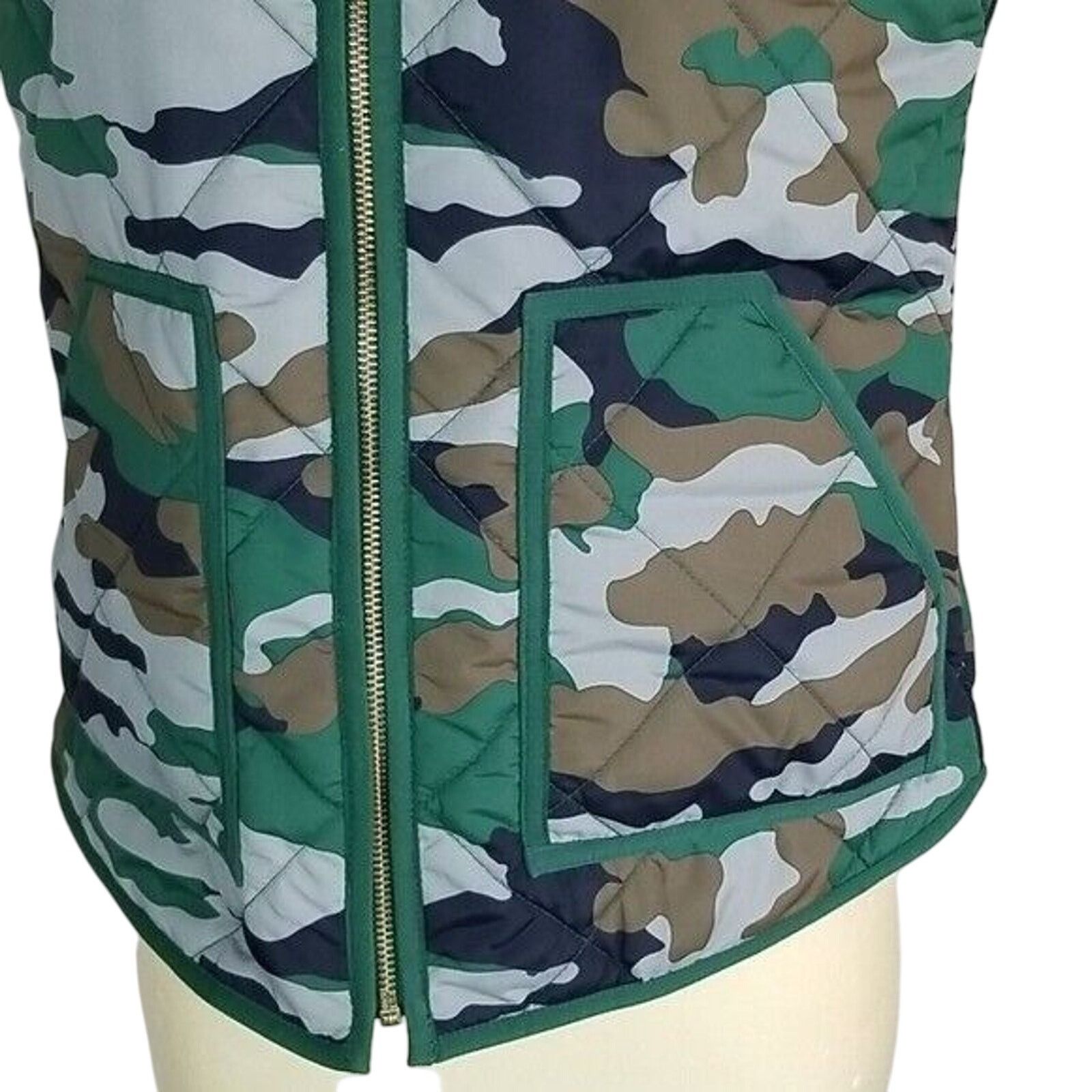 J.Crew J. Crew Mercantile Womens Camo Quilted Puffer Vest Gorpcore Size XS / US 0-2 / IT 36-38 - 3 Thumbnail