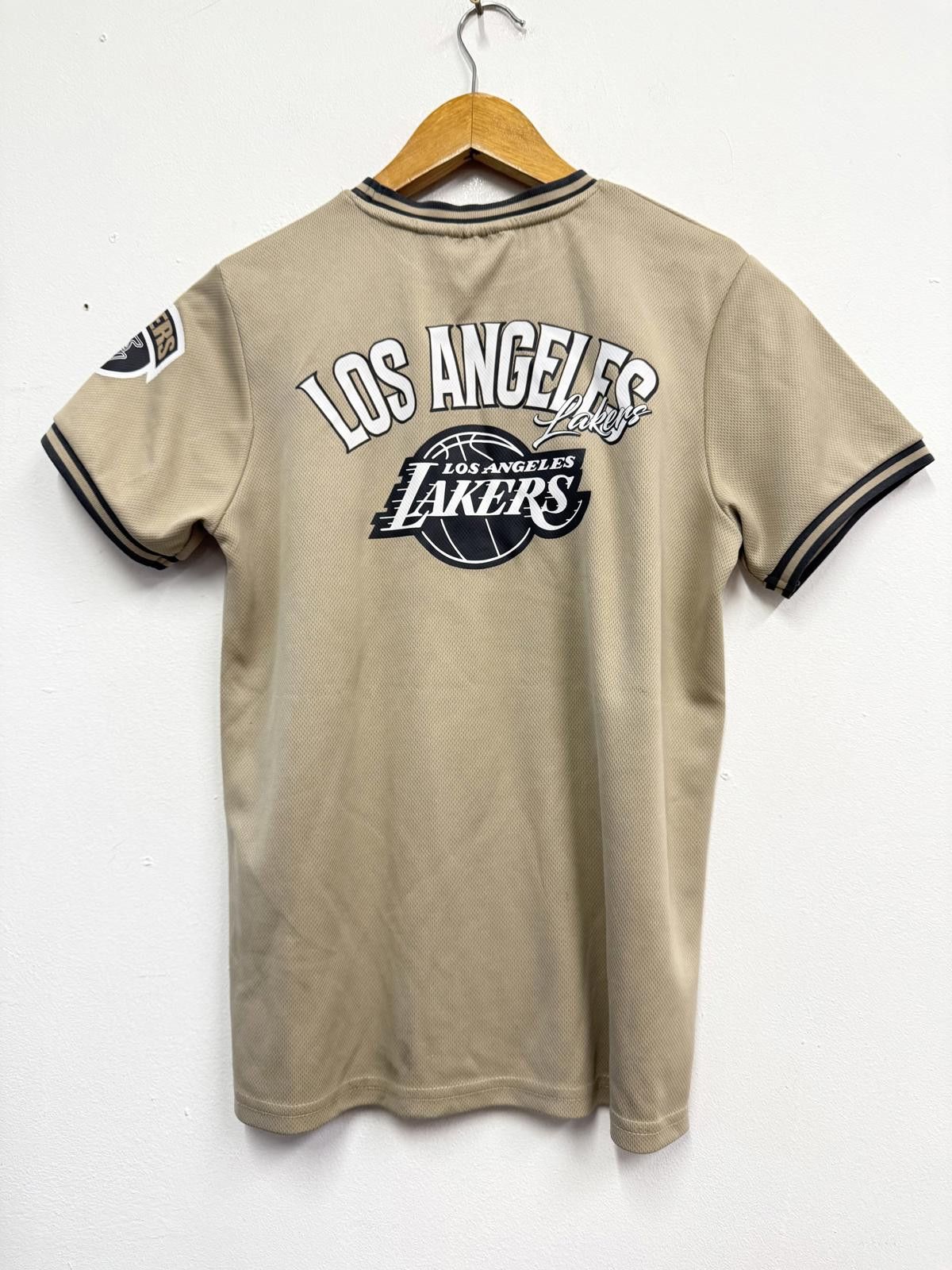 NBA Los Angeles Lakers Beige Basketball Jersey T-Shirt Size ONE SIZE - 4 Thumbnail