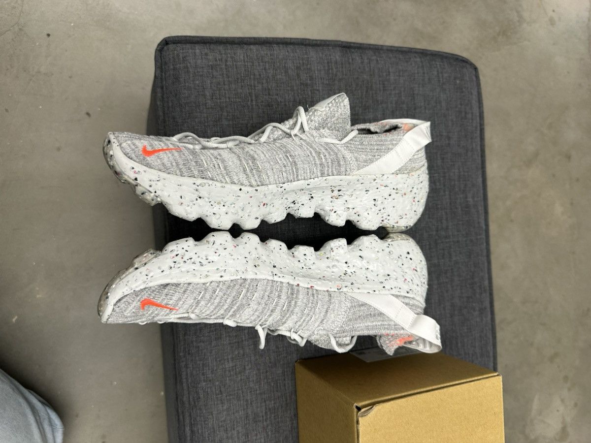 Nike W Nike Space Hippie 04 Size US 10.5 / EU 43-44 - 2 Thumbnail