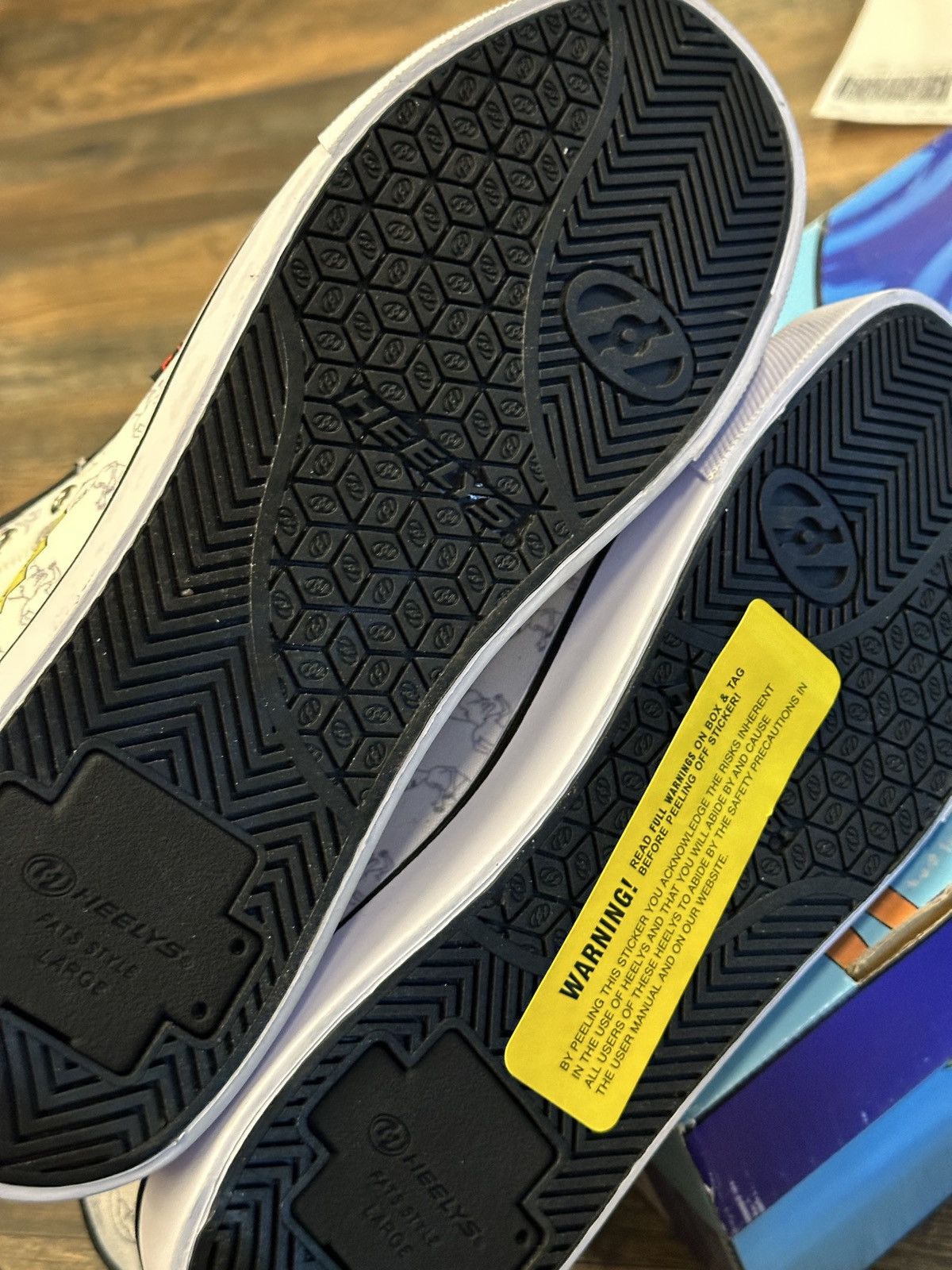 Heelys MTV HUSTLE BEAVIS AND BUTTHEAD [SIZE 11] Size US 11 / EU 44 - 7 Thumbnail