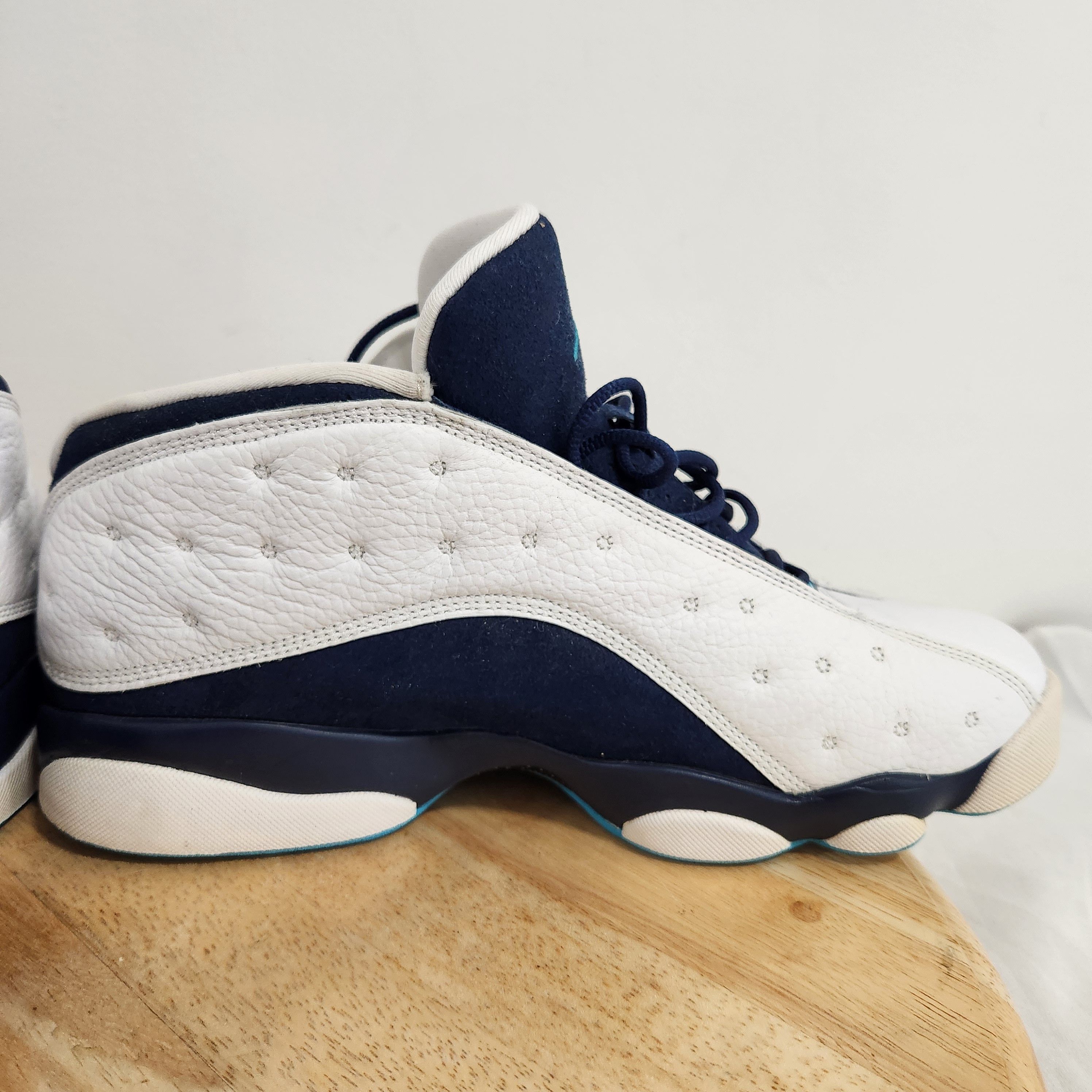 Jordan Brand Air Jordan 13 Low Hornets Size US 10 / EU 43 - 12 Thumbnail
