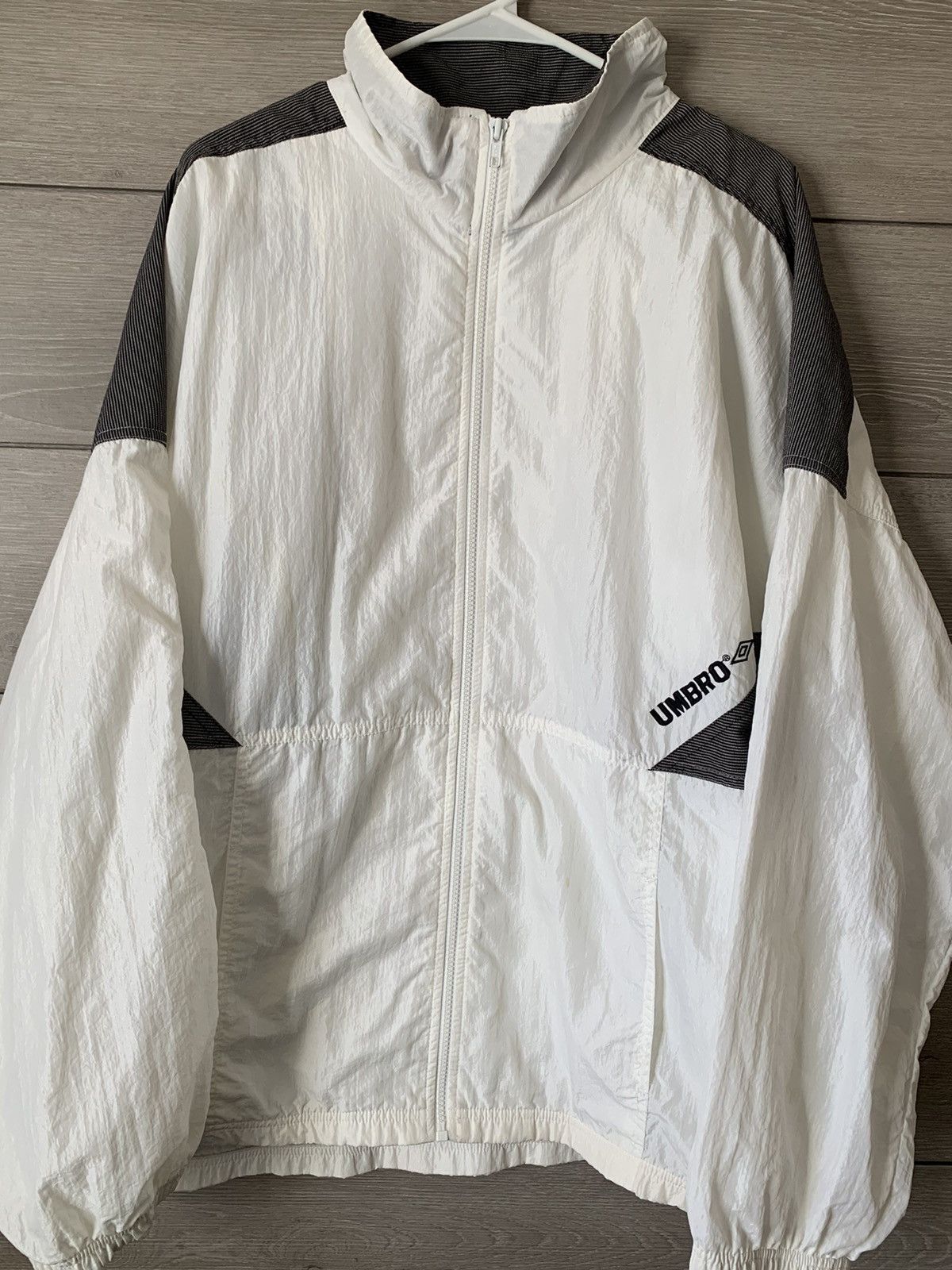 Umbro × Vintage Vintage White Umbro Windbreaker Size US XL / EU 56 / 4 - 2 Thumbnail