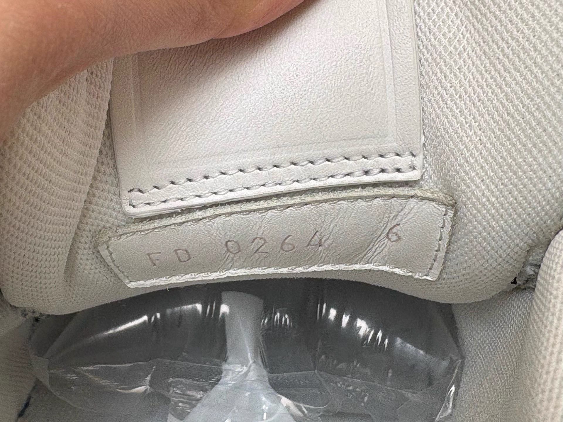 Louis Vuitton Louis Vuitton Fragment 2.0 Black Blue Low Sneakers K36 Size US 6 / EU 39 - 5 Thumbnail