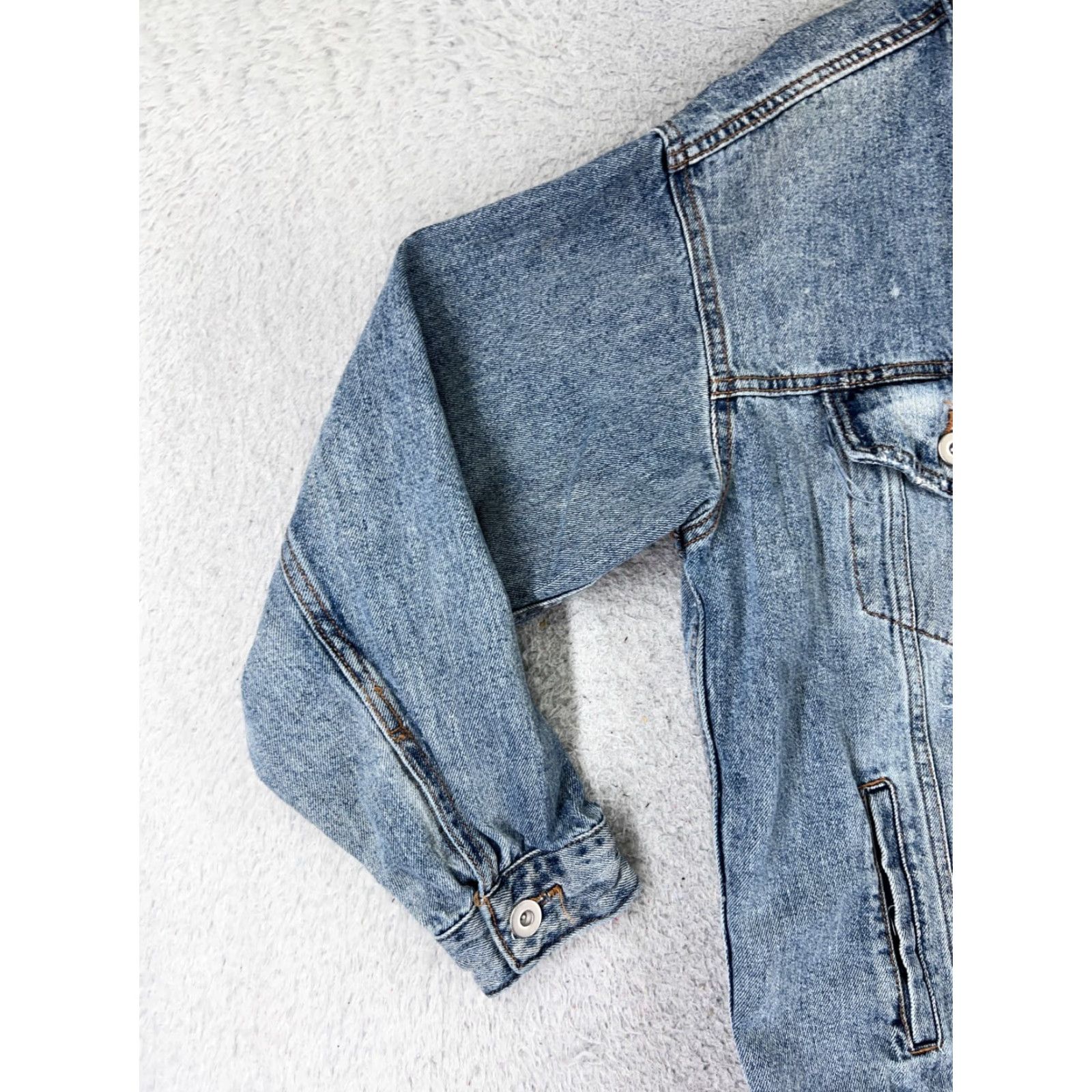 Vintage VINTAGE Wild Fable Jacket Women S Denim Distressed Button Up Trucker Blue 80s 90s Casual Mens? Mujeres Wait. Size S / US 4 / IT 40 - 3 Thumbnail