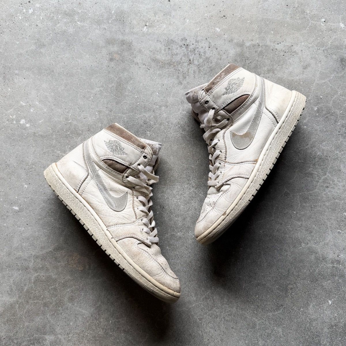 Nike THRASHED 1985 Neutral Grey Nike AIR JORDAN 1 High-Top Shoes Size US 10.5 / EU 43-44 - 1 Thumbnail