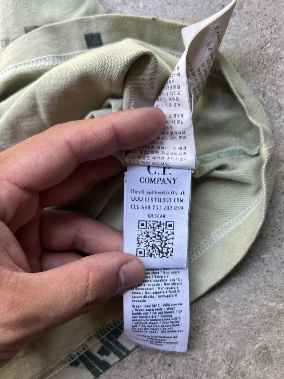 C.P. Company C.P. COMPANY RARE TEE CASUALS MASSIMO OSTI Size US L / EU 52-54 / 3 - 8 Thumbnail