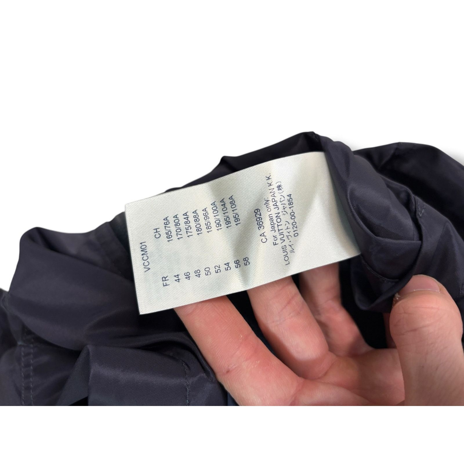 Louis Vuitton Louis Vuitton Monogram Reversible Windbreaker in navy | LV50 Size US M / EU 48-50 / 2 - 16 Thumbnail
