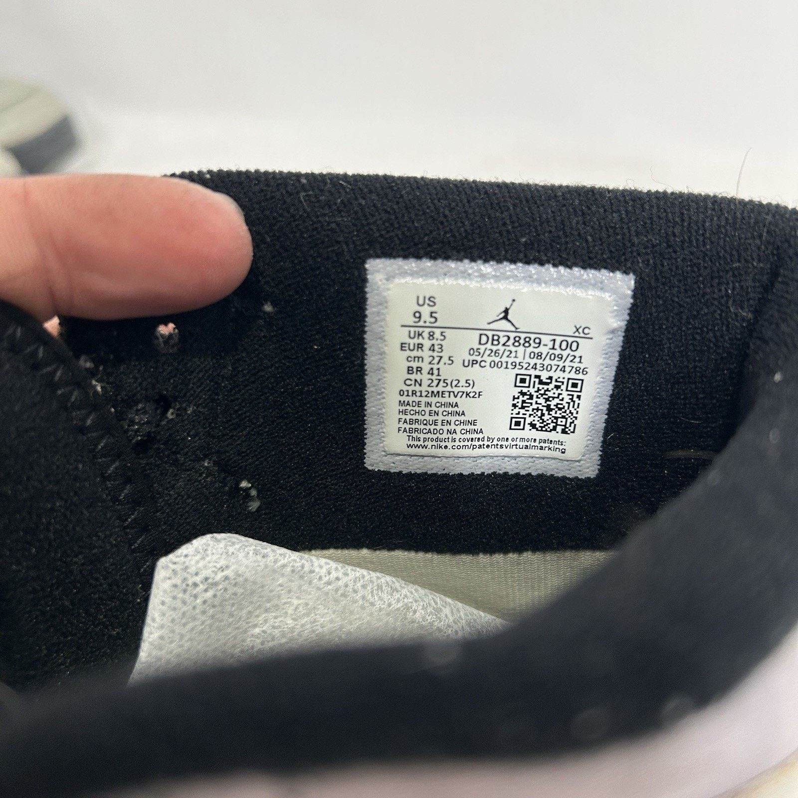 Jordan Brand Nike Air Jordan 1 Element GORE-TEX High “Light Bone” Size US 9.5 / EU 42-43 - 9 Thumbnail