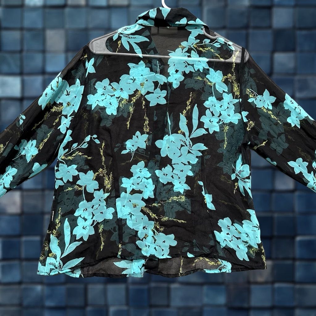 Croft & Barrow Croft and Barrow Shirt Womens Large Black Blue Floral Button Up Polyester EUC Size L / US 10 / IT 46 - 1 Thumbnail