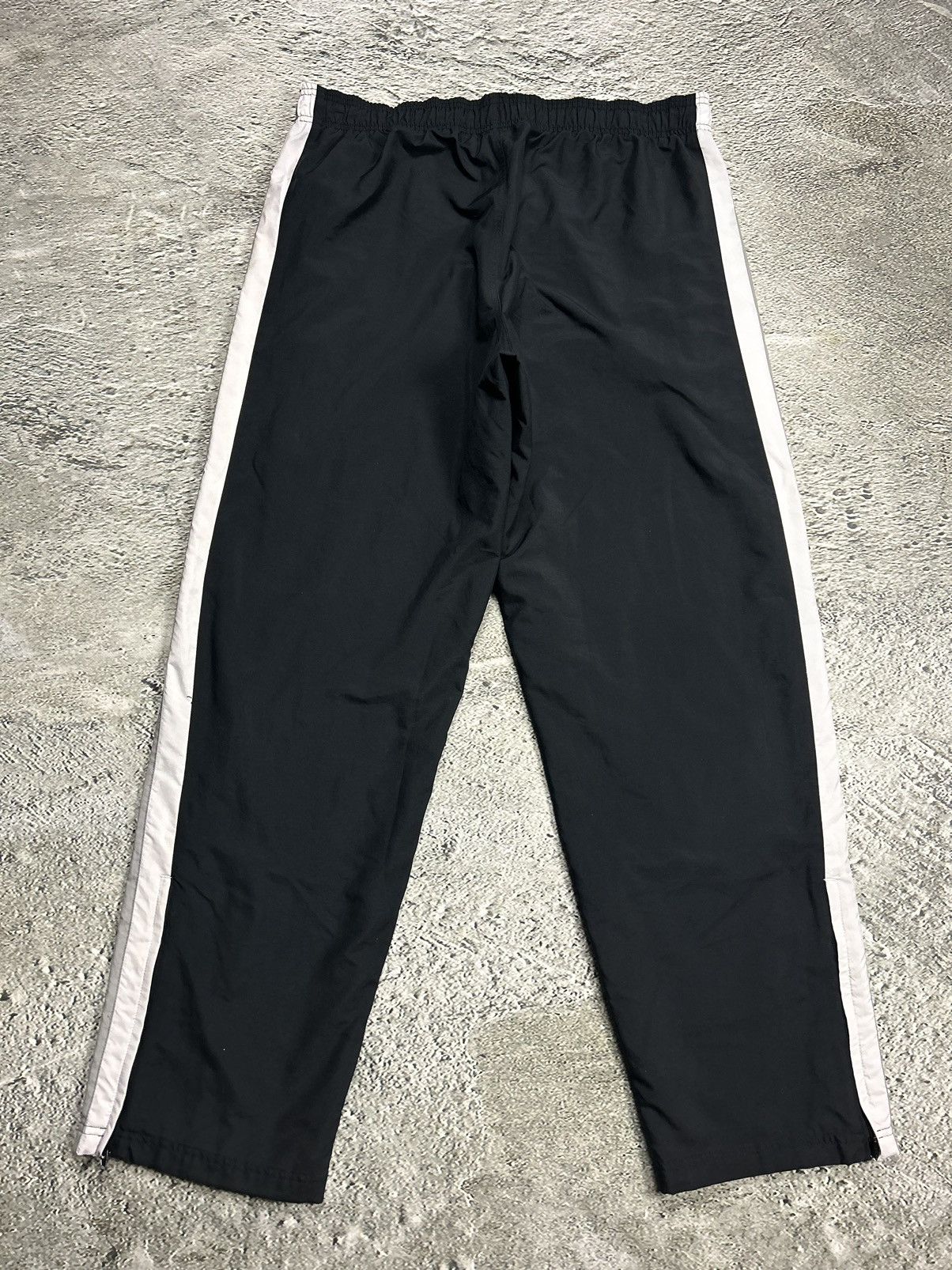 Nike Nike track suit vintage grey black nylon pants jacket Y2K Size US XL / EU 56 / 4 - 13 Thumbnail