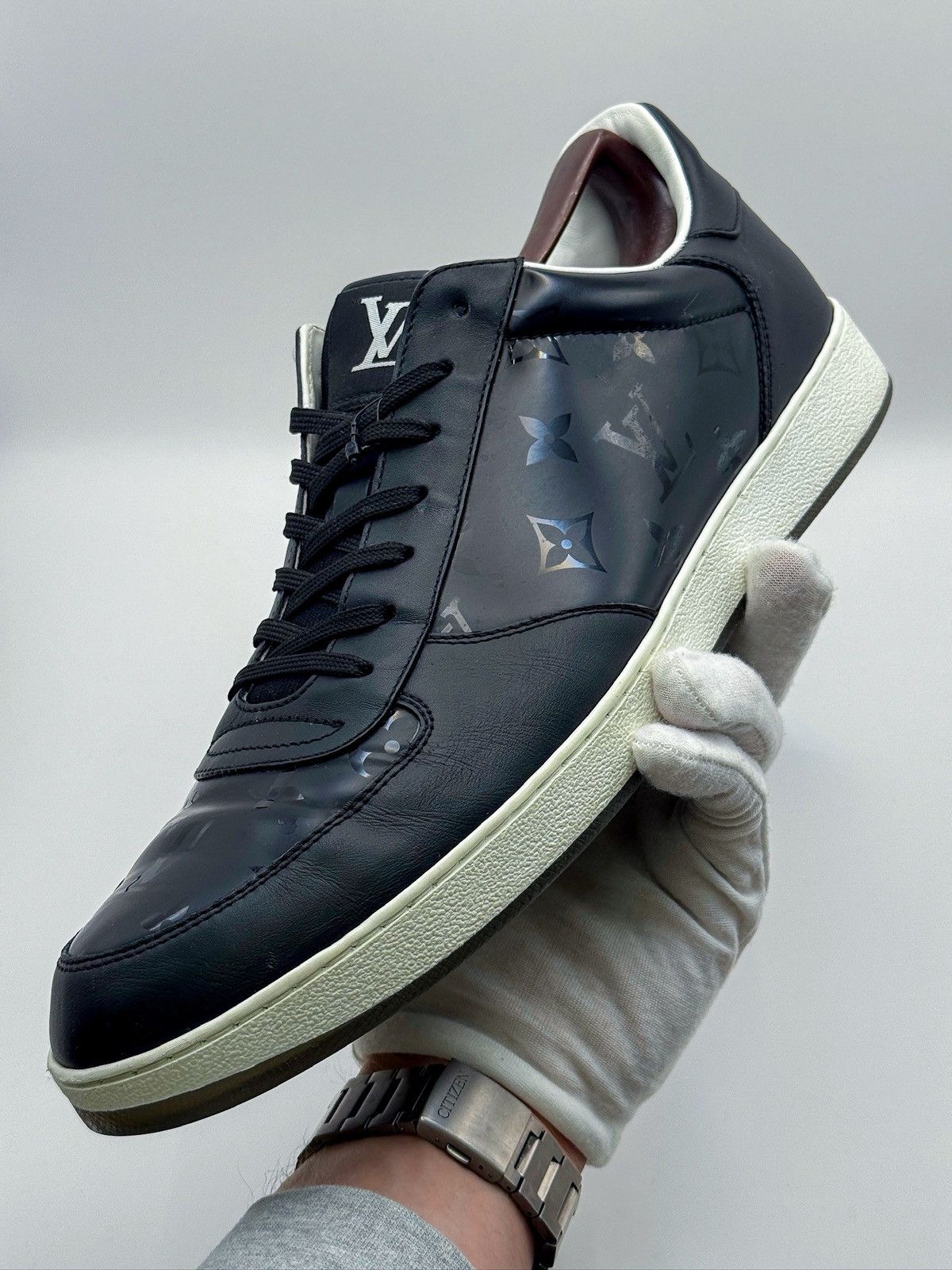 Louis Vuitton Louis Vuitton Rivoli Monogram Leather Sneakers Size US 11 / EU 44 - 9 Thumbnail
