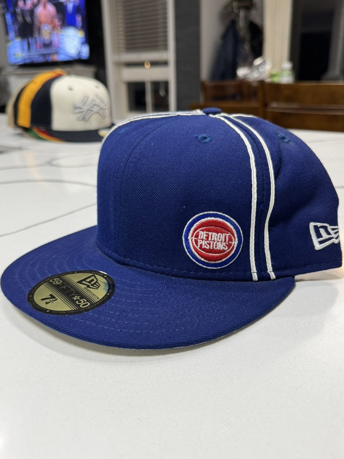 New Era New Era 59FIFTY Hardwood Classics Detroit Pistons Fitted Hat Size ONE SIZE - 8 Thumbnail