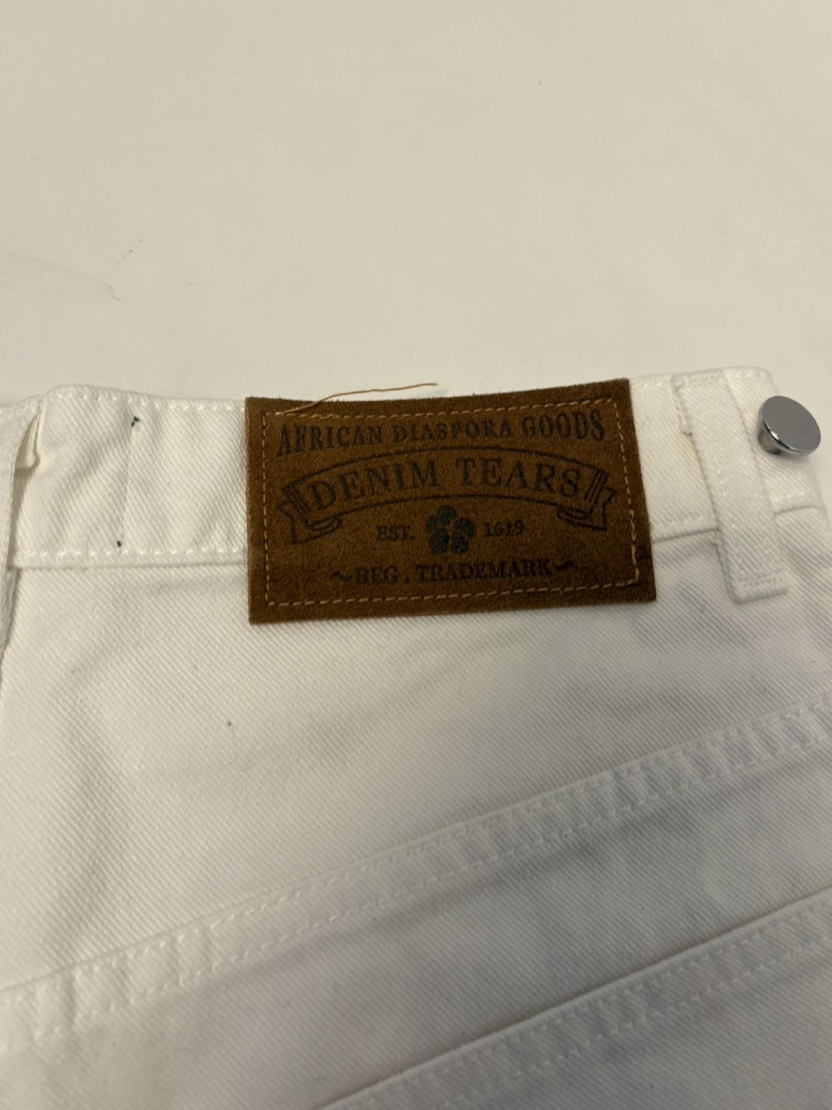 DENIM TEARS Denim Tears Cotton Wreath Denim Short -White Size US 30 / EU 46 - 4 Thumbnail