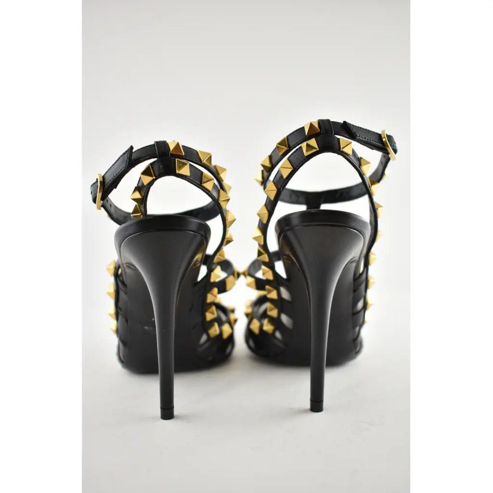 Valentino Rockstud Wave Embroidery Ankle Strap Classic Heel Pump 38.5 Size US 8.5 / IT 38.5 - 11 Thumbnail