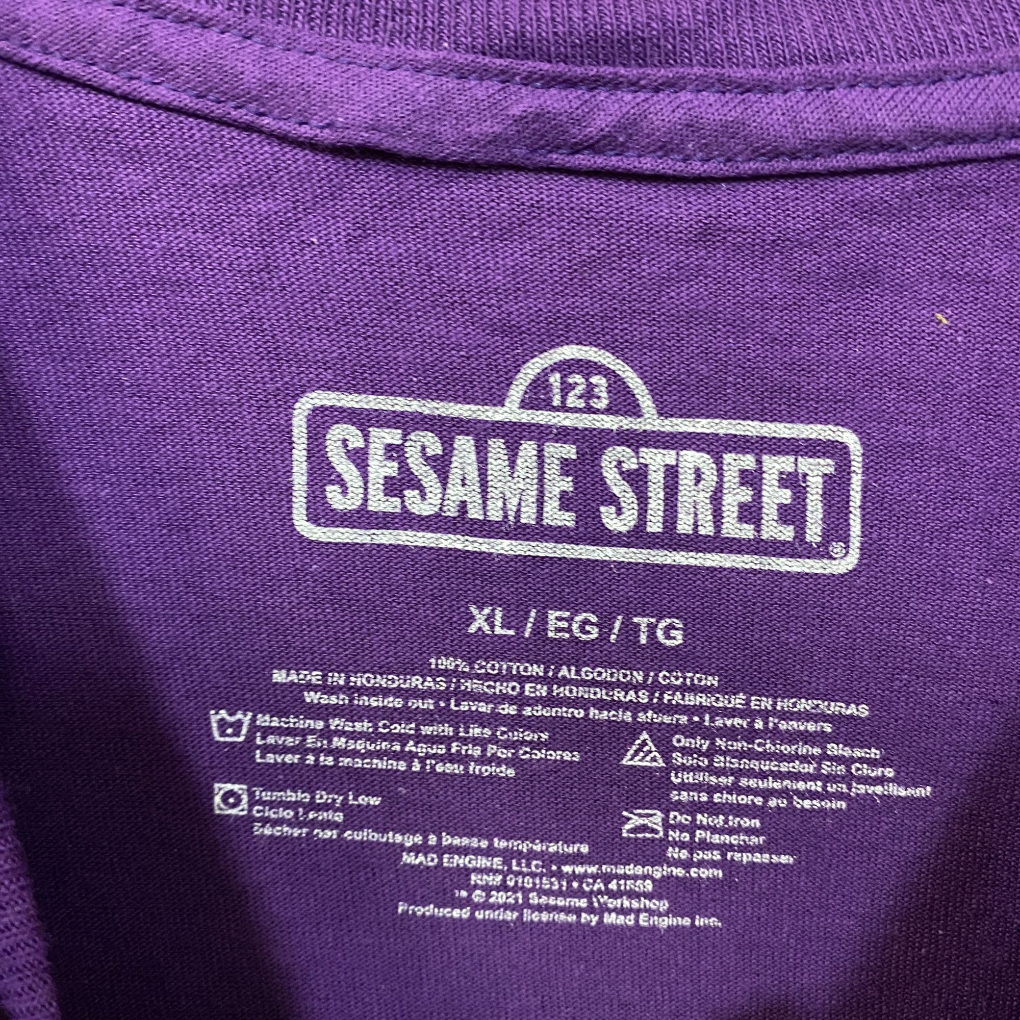 Other Sesame Street The Count Face Purple T-Shirt XL Size US XL / EU 56 / 4 - 4 Thumbnail