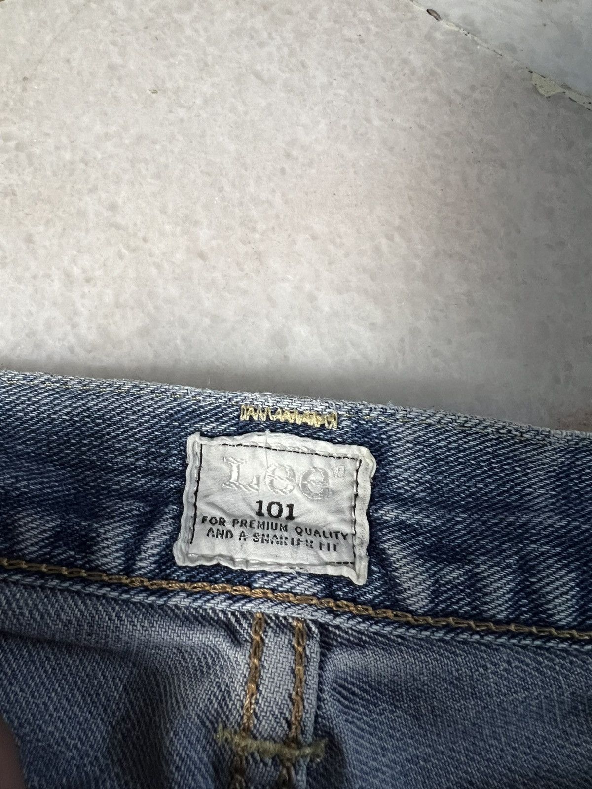 Lee × Vintage Vintage Lee 101 Distressed Light Wash Jeans Size US 29 - 12 Thumbnail