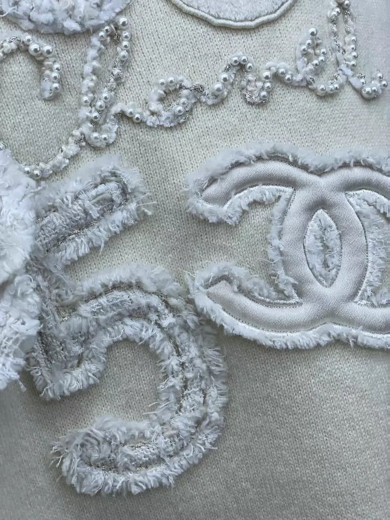 Chanel Chanel Autumn and winter coco camellia knitted cashmere swe Size XS / US 0-2 / IT 36-38 - 4 Thumbnail