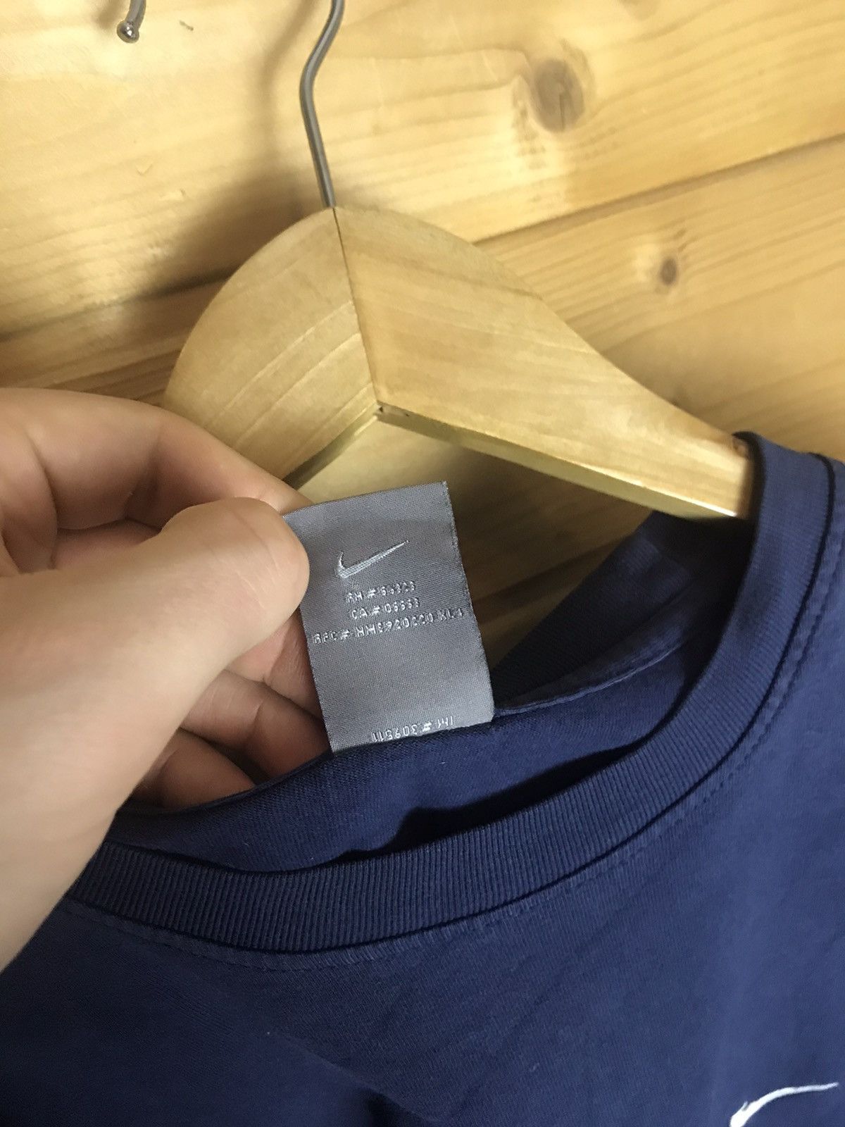 Vintage Vintage 00’s Nike small logo faded shirt Size US M / EU 48-50 / 2 - 6 Thumbnail