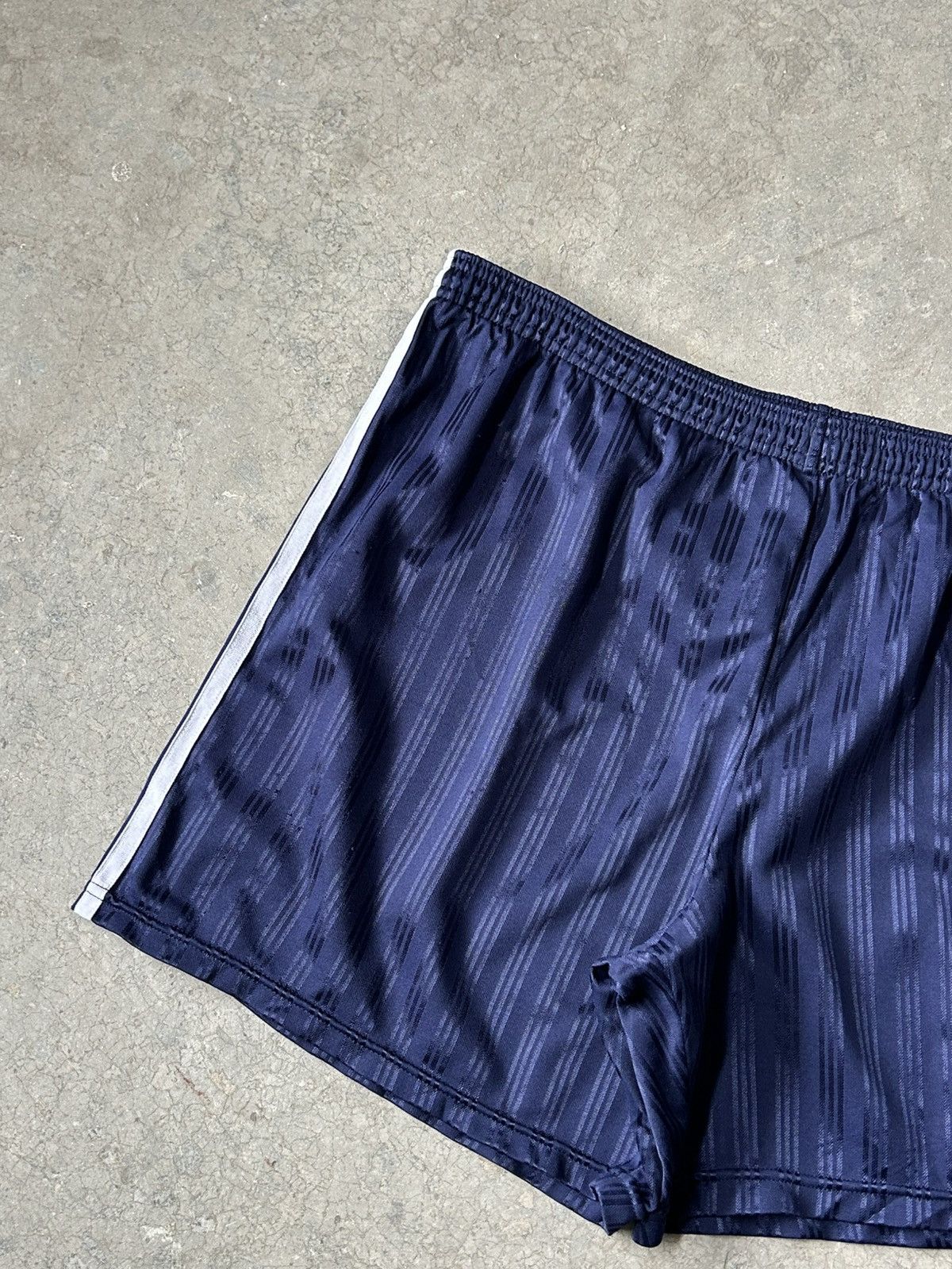 Adidas Vintage 80s/90s Adidas Shadow Stripe Shorts South Africa Size US 34 / EU 50 - 4 Thumbnail