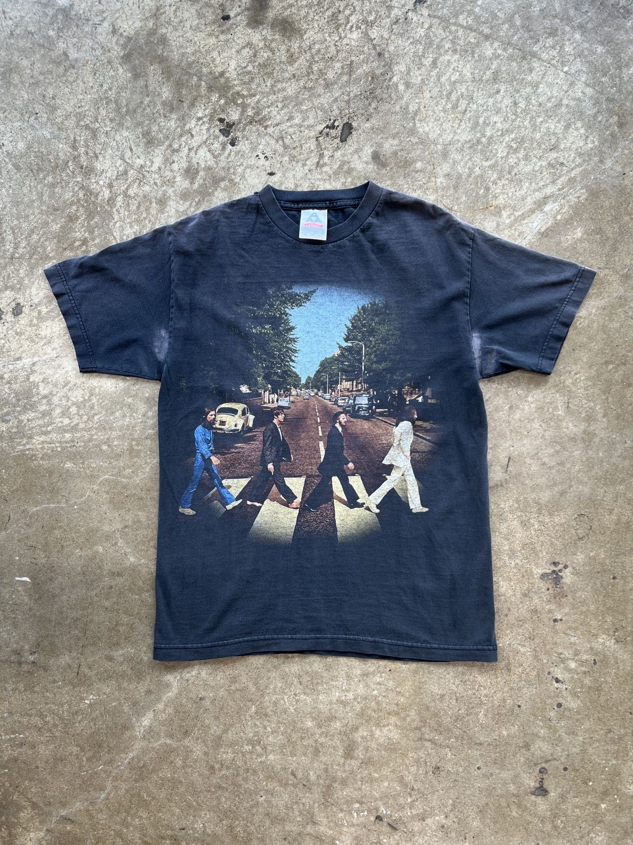 Band Tees Vintage Y2K Abbey Road The Beatles Tee Medium Size US M / EU 48-50 / 2 - 2 Thumbnail