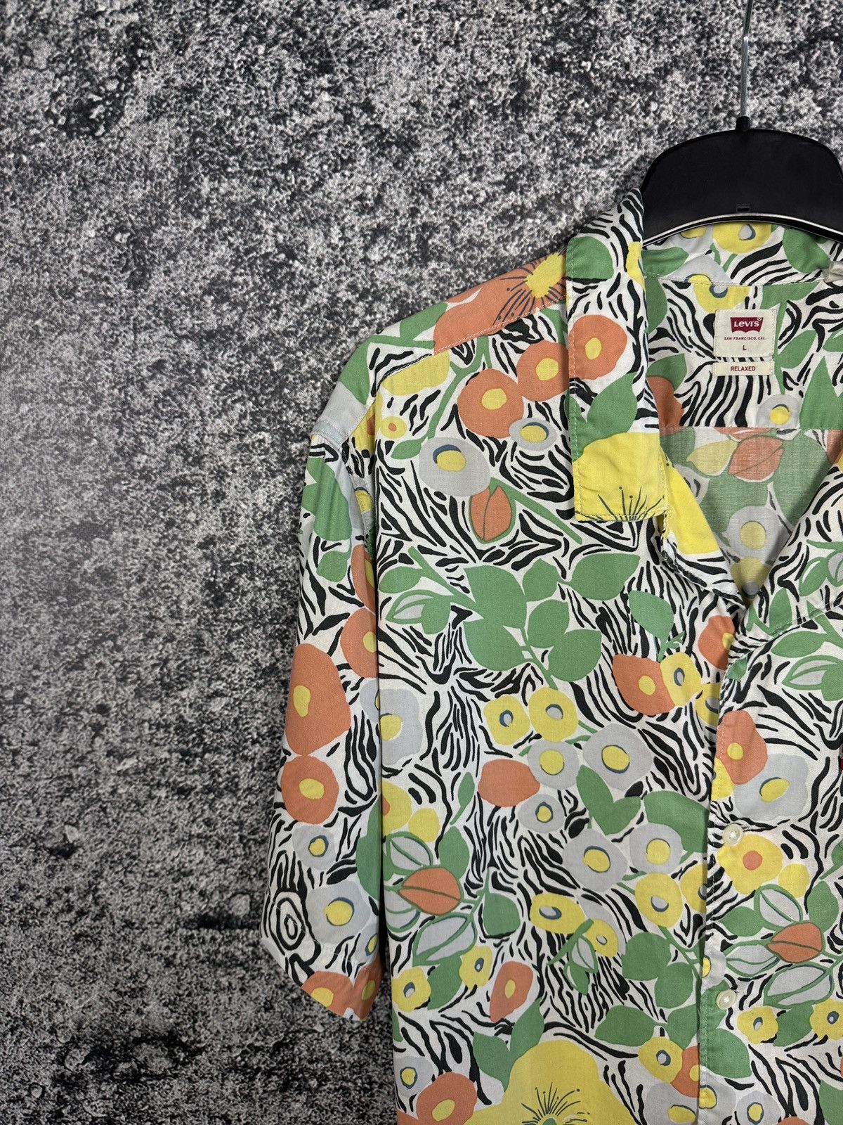 Levi's Levi’s Short Sleeve Shirt Hawaiian Floral Print Relaxed Sz L Size US L / EU 52-54 / 3 - 3 Thumbnail