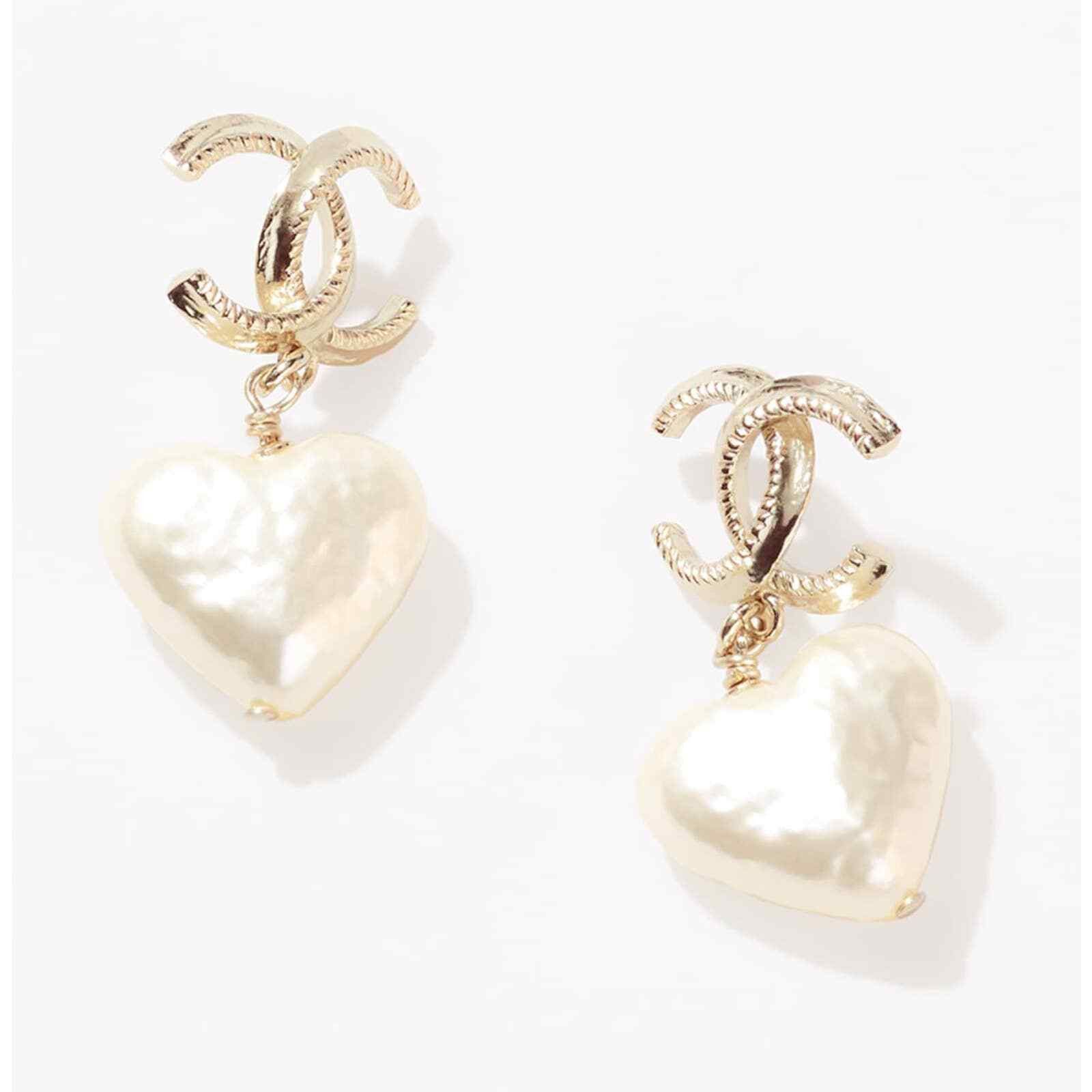 Chanel Chanel Gold Heart Pearly White Drop Statement Earrings Size ONE SIZE - 3 Thumbnail