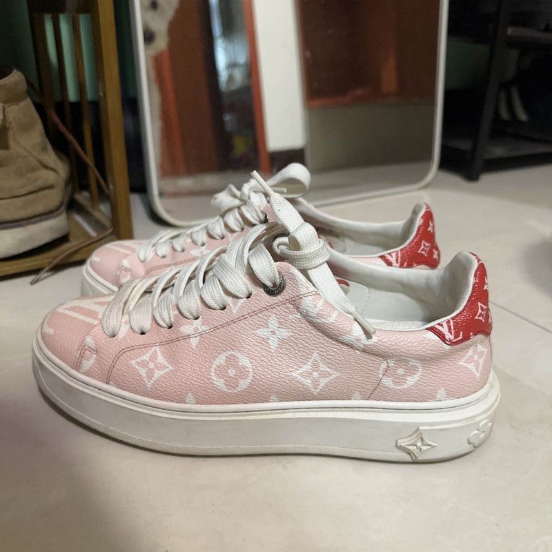 Louis Vuitton Louis Vuitton Stylish Pink Leather Sneakers - Size US 6.5 / EU 39-40 - 1 Thumbnail