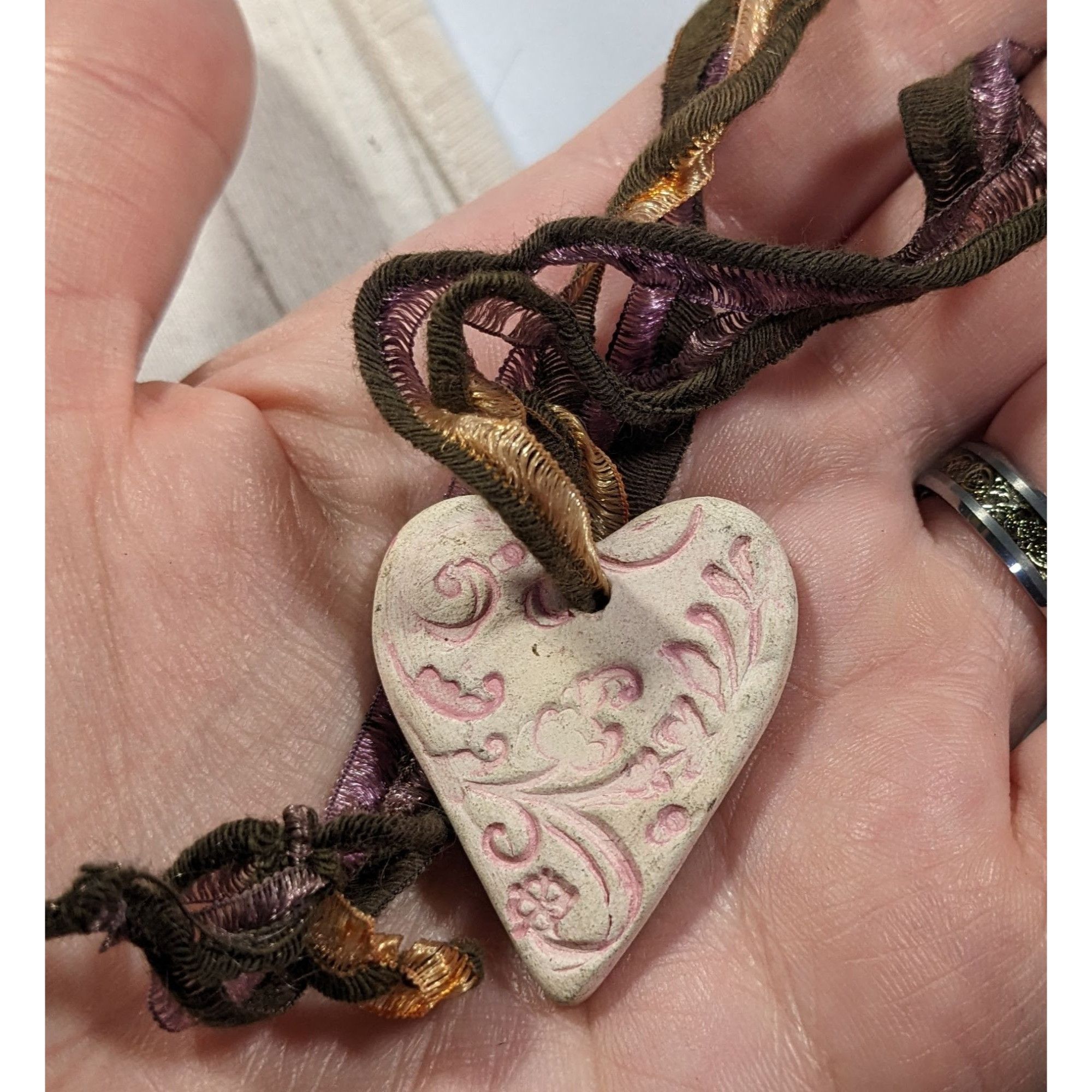 Other Handmade Coquette Victorian Themed Pink Heart Necklace Size ONE SIZE - 10 Thumbnail
