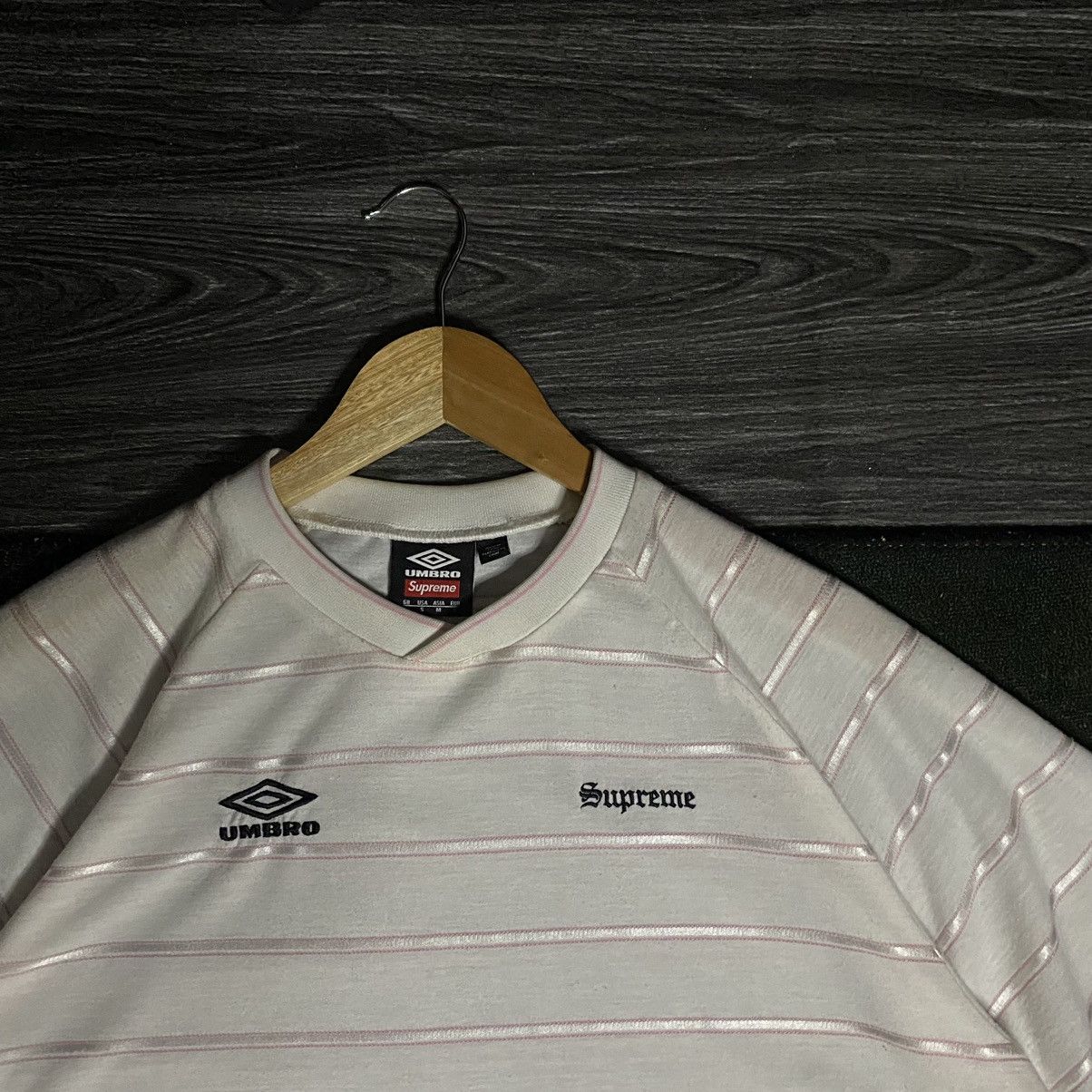 Supreme × Umbro Supreme x Umbro Stripe Soccer Jersey Size US S / EU 44-46 / 1 - 3 Thumbnail