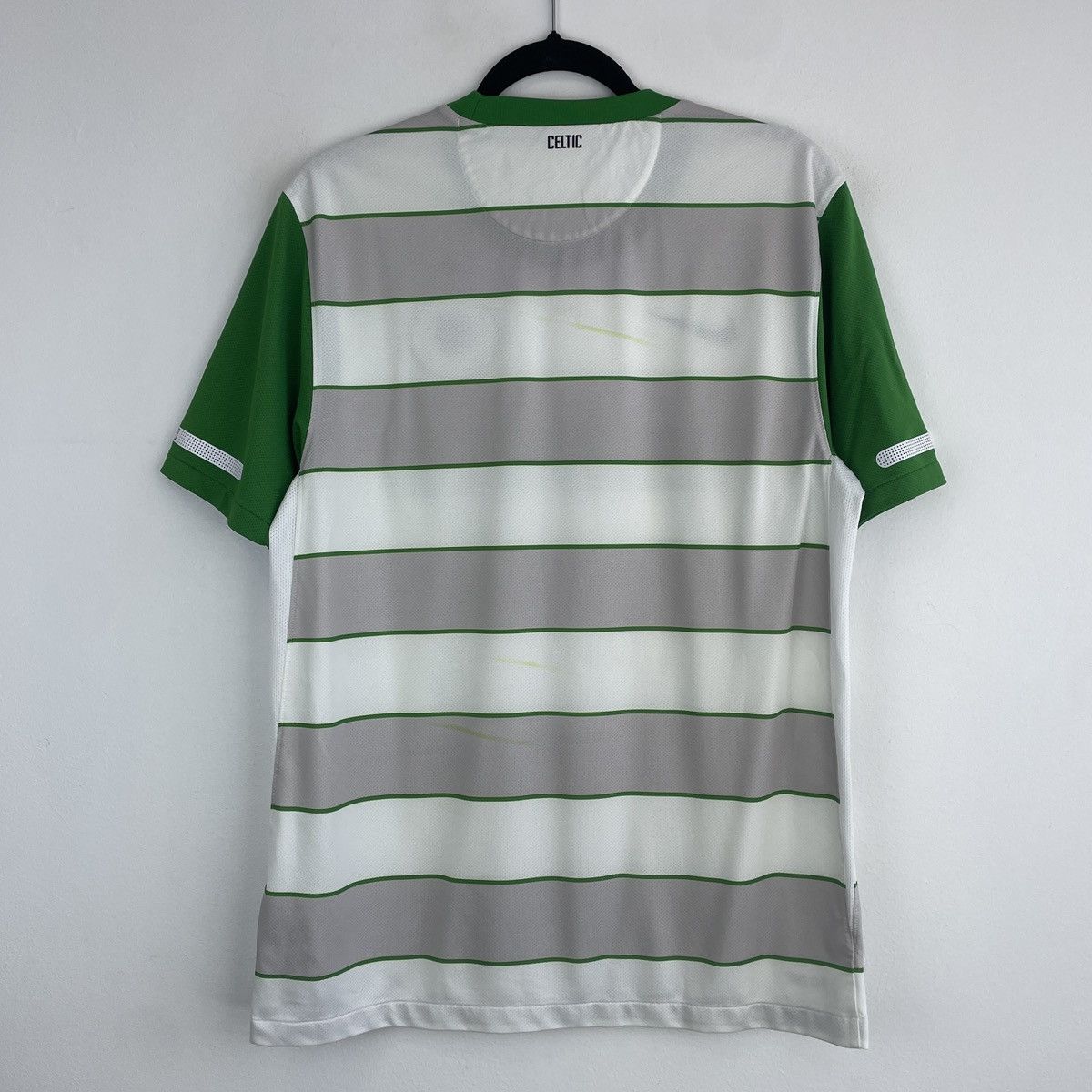 Nike Celtic Nike Away Soccer Jersey Shirt Men 2011/2012 size M Size US M / EU 48-50 / 2 - 8 Thumbnail