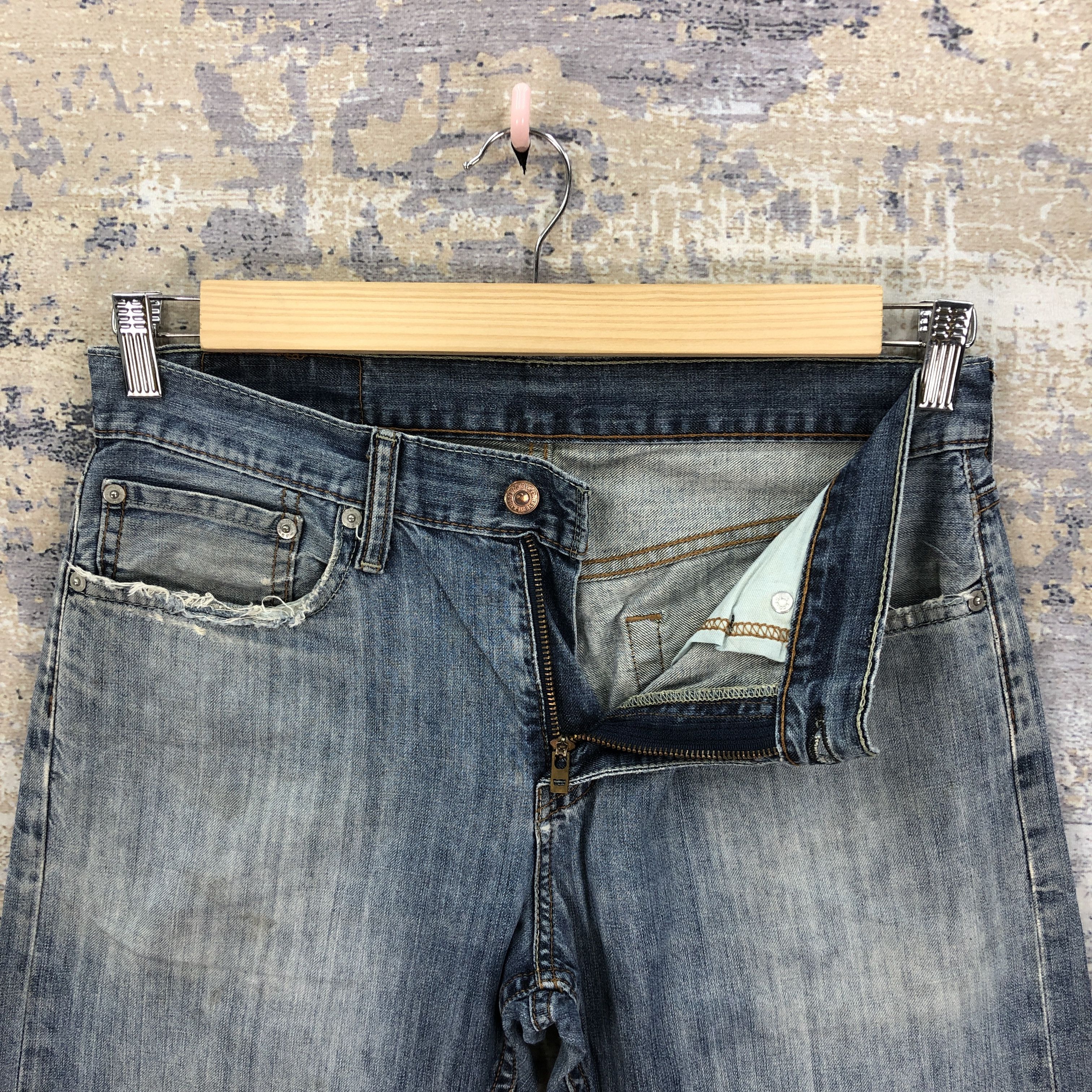 Levi's Vintage Y2K Levis Faded Ripped Jeans Levi's Light Wash Denim Size US 30 / EU 46 - 6 Thumbnail