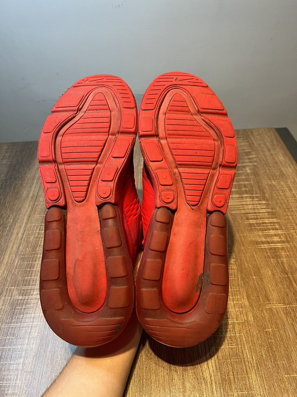 Nike Nike Air Max 270 Men's Size 11 Triple University Red Shoes Size US 11 / EU 44 - 6 Thumbnail