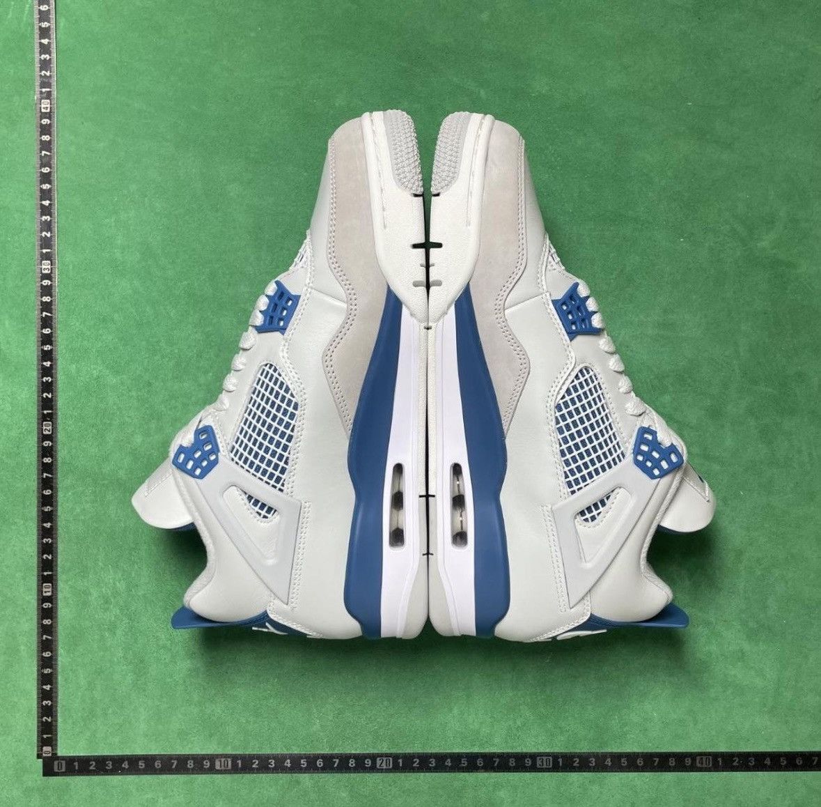 Jordan Brand Air Jordan 4 OG ‘Military Blue’ sneakers - authentic Size US 11 / EU 44 - 3 Thumbnail