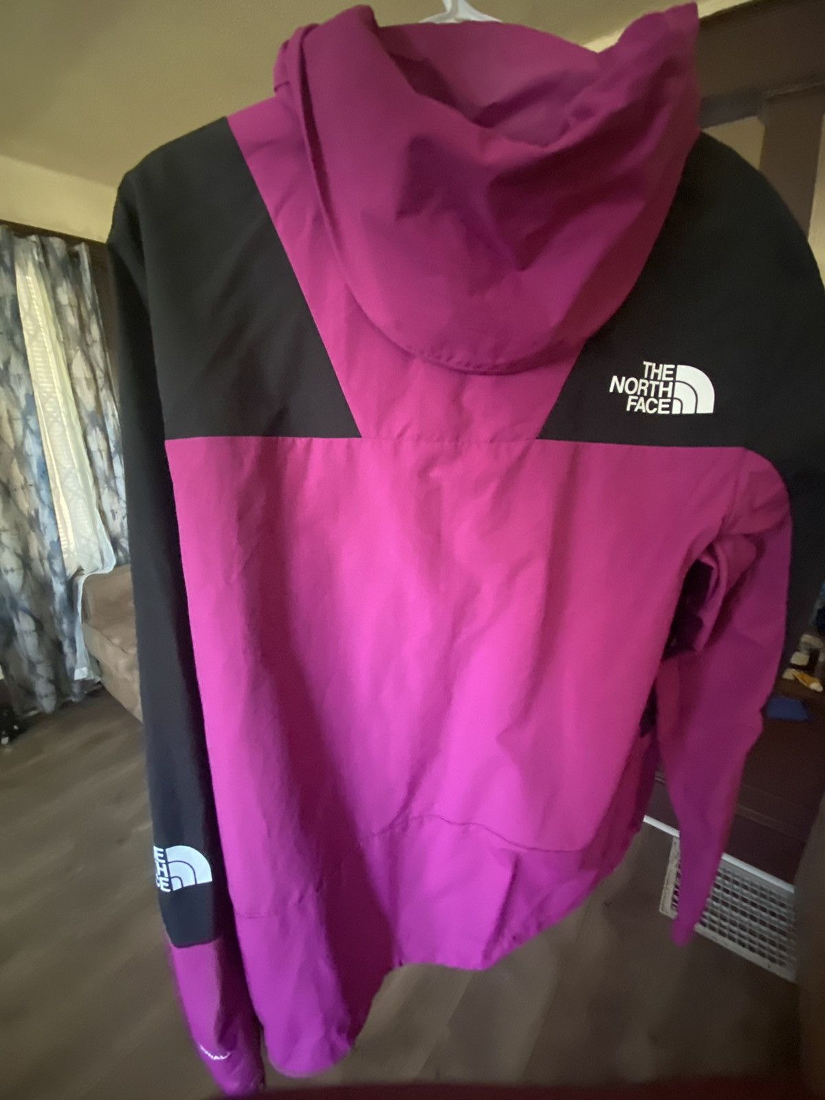 Designer × The North Face ⭐️ The North Face Light Windbreaker Size US M / EU 48-50 / 2 - 2 Thumbnail