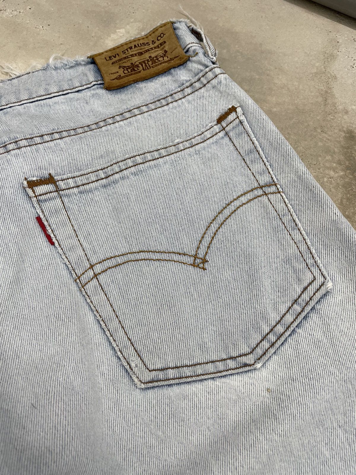 Levi's Vintage Levis Light Wash Distressed Denim Pants (AE5) Size US 28 / EU 44 - 19 Thumbnail