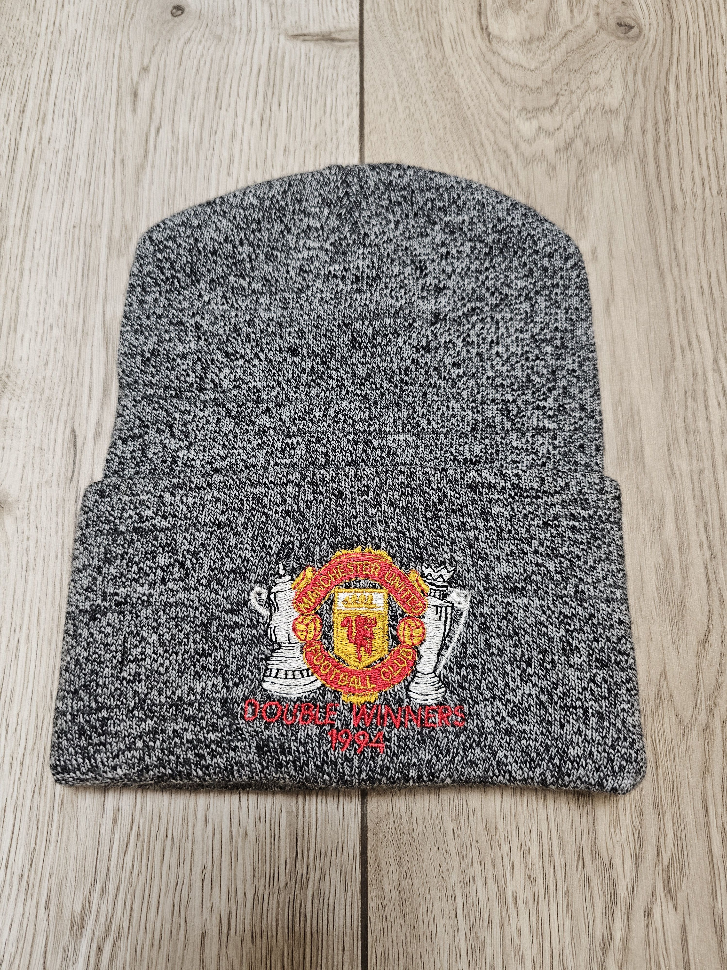 All Sport × Vintage MANCHESTER UNITED 1994 VINTAGE BEANIE HAT SOCCER FOOTBALL Size ONE SIZE - 1 Thumbnail