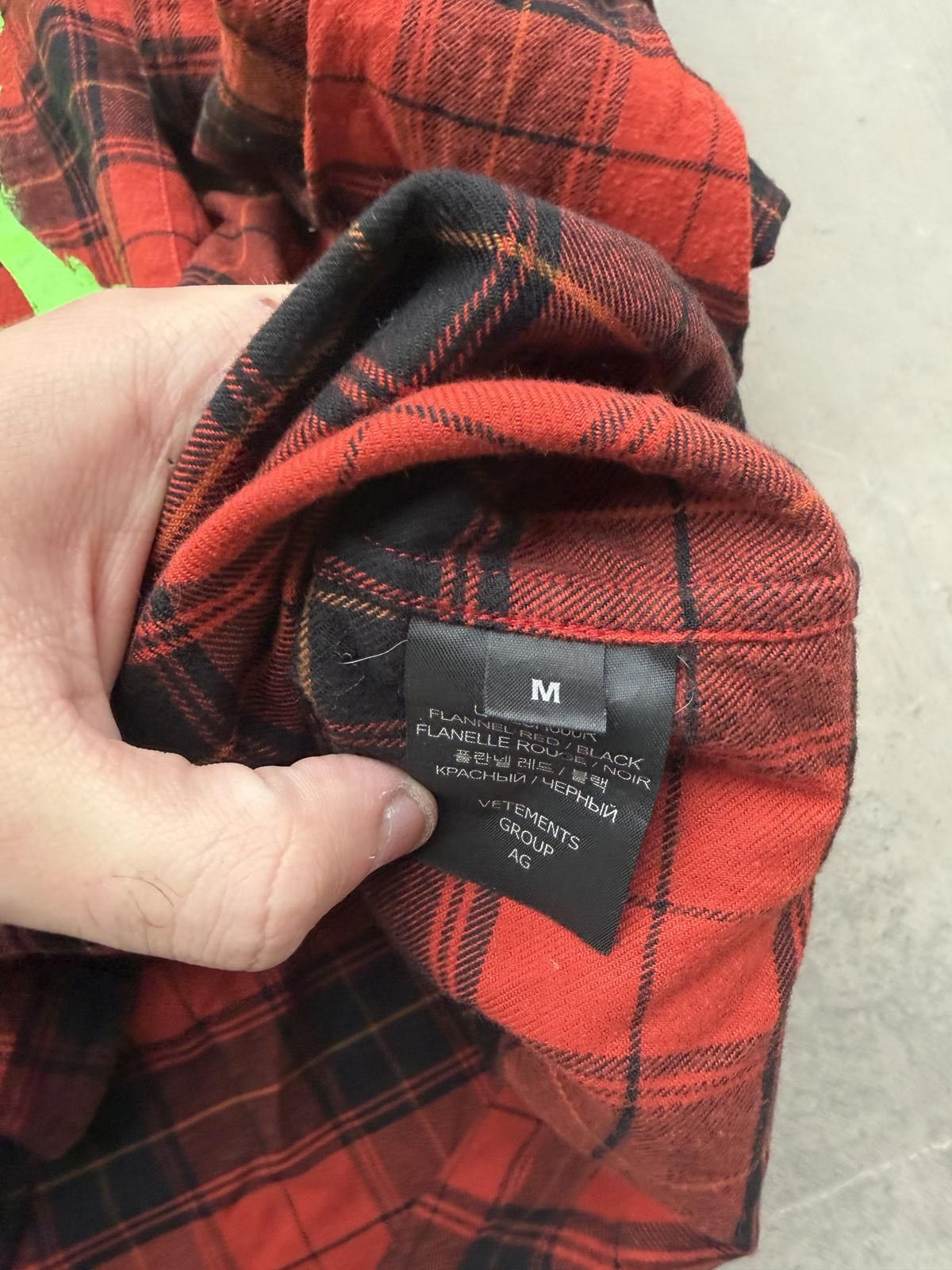 Vetements Vetements Anarchy Flannel Shirt Red Plaid Small Neon Logo Size US S / EU 44-46 / 1 - 8 Thumbnail