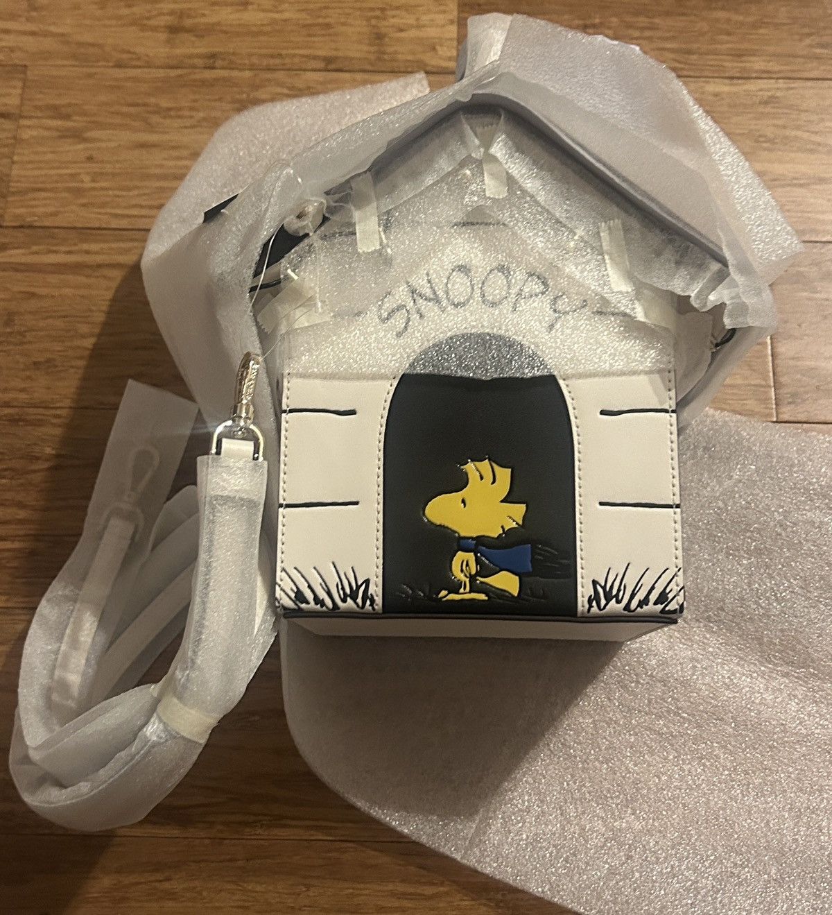 Kate Spade Kate Spade Peanuts X KSNY Snoopy 3D Dog House Crossbody Size ONE SIZE - 7 Thumbnail