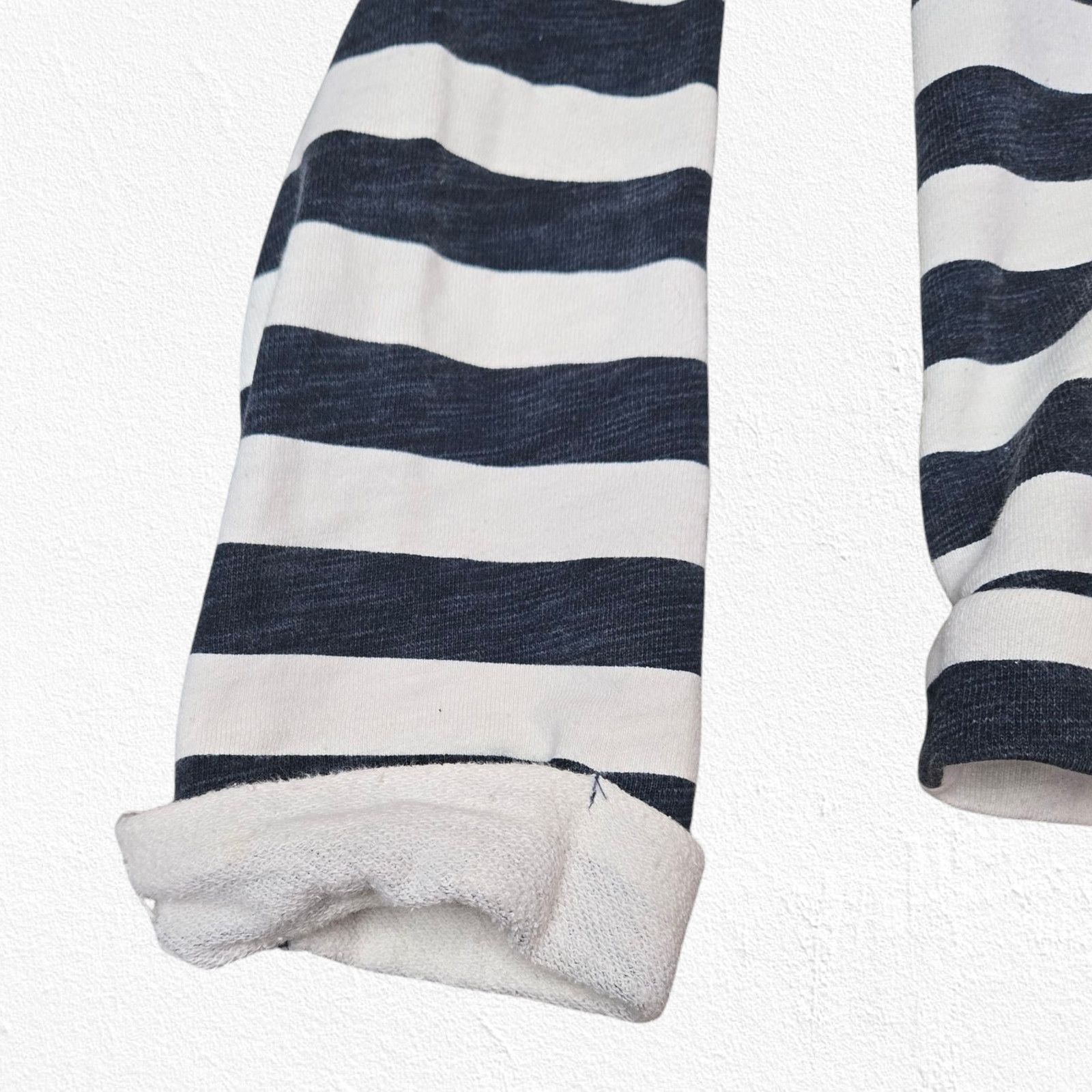 Bdg BDG Navy White Striped Wrap Cropped Sweater Size Medium Size M / US 6-8 / IT 42-44 - 4 Thumbnail