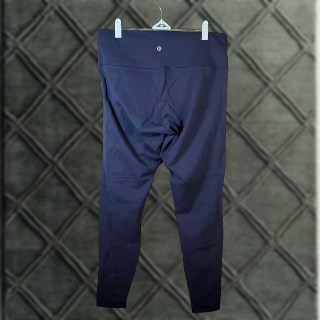 Lululemon Lululemon Leggings Women's Regular 10 Blue 32 x 28 Inseam Hidden Pocket Snug Fit Activewear Compression Size 32" / US 10 / IT 46 - 1 Thumbnail