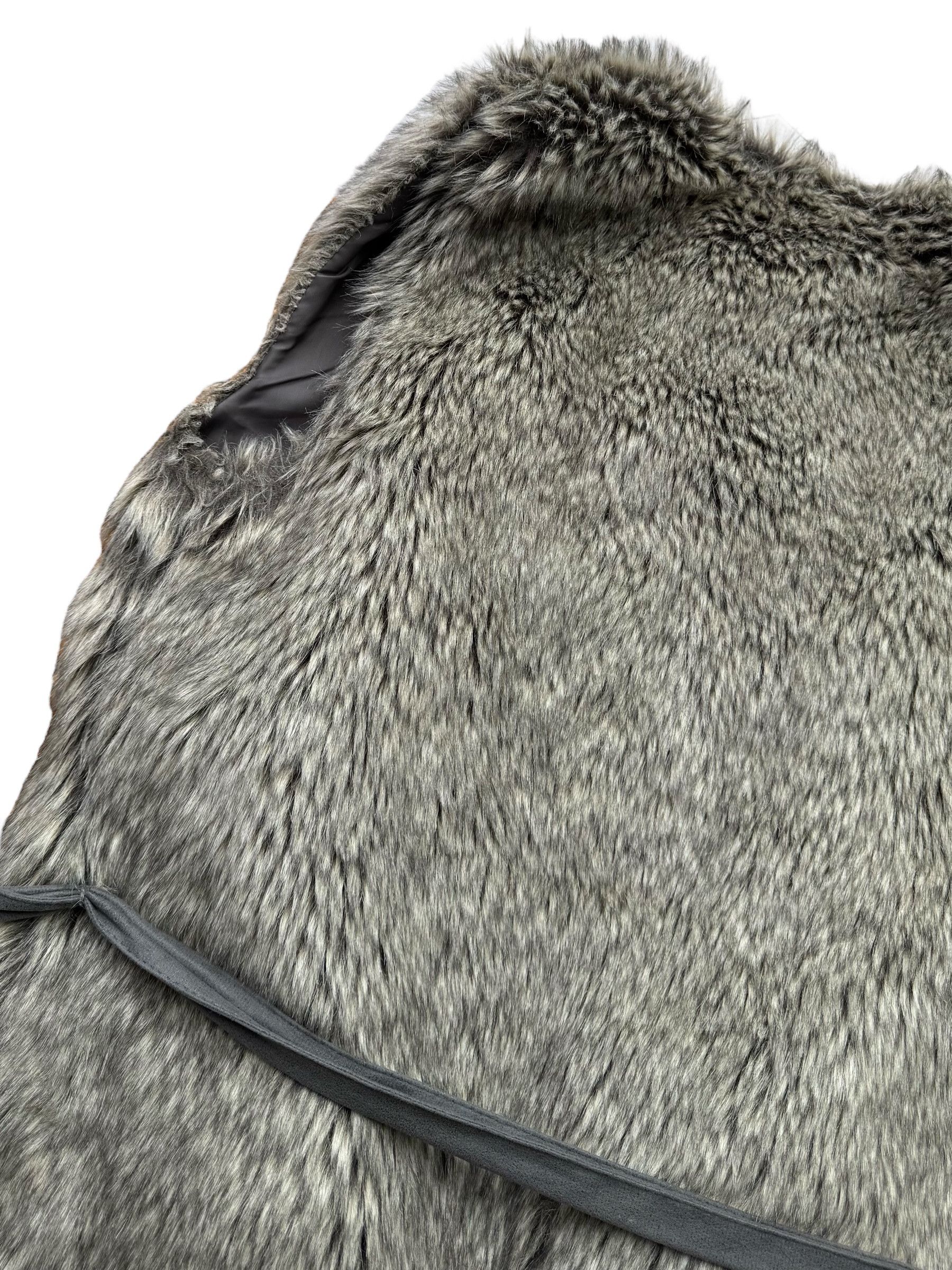 Vintage Y2K Faux Fur Vest (V50) Size L / US 10 / IT 46 - 8 Thumbnail