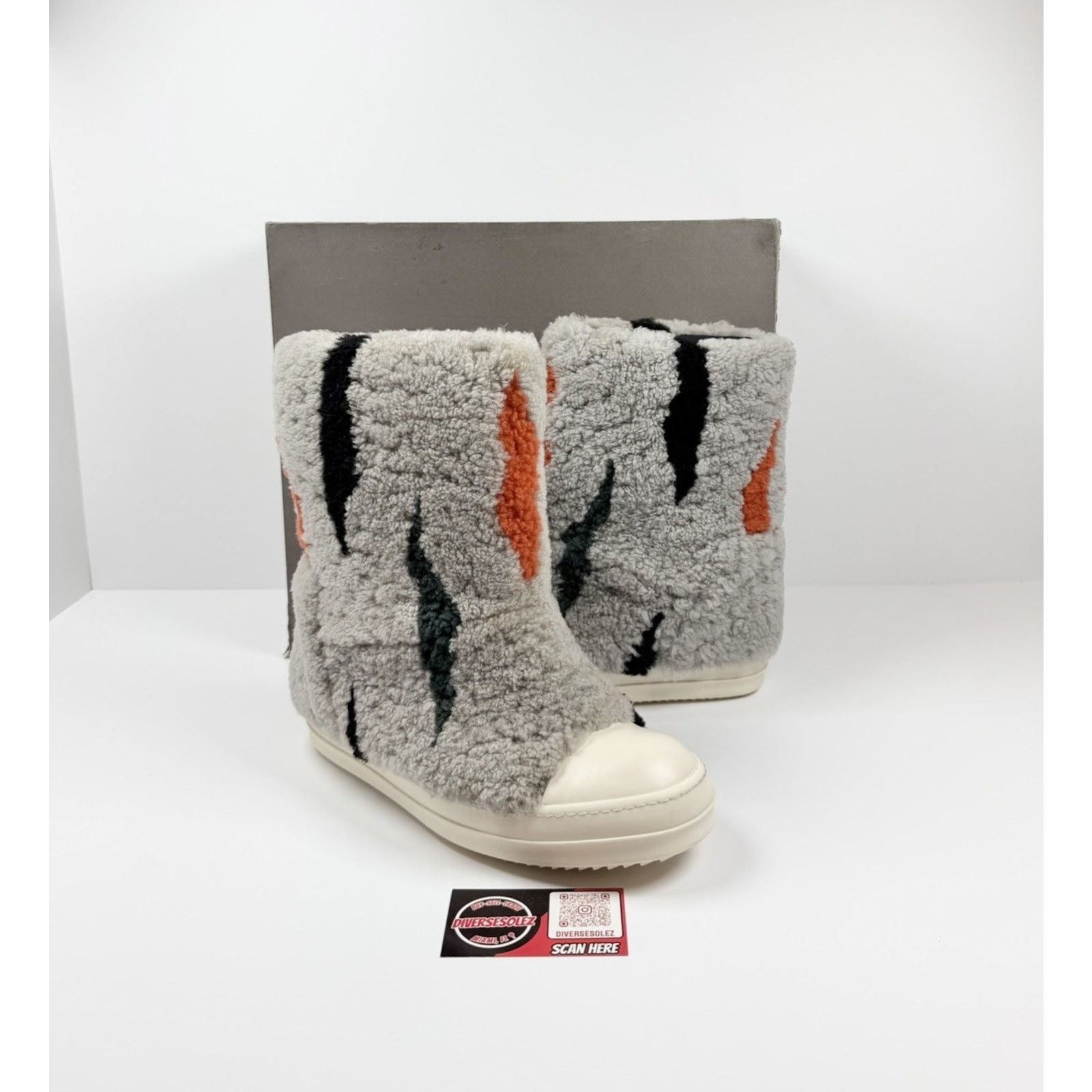Rick Owens Size 9.5 - Rick Owens Shearling Jumbo Puffer Zebra WORN 1X Size US 9.5 / EU 42-43 - 1 Thumbnail